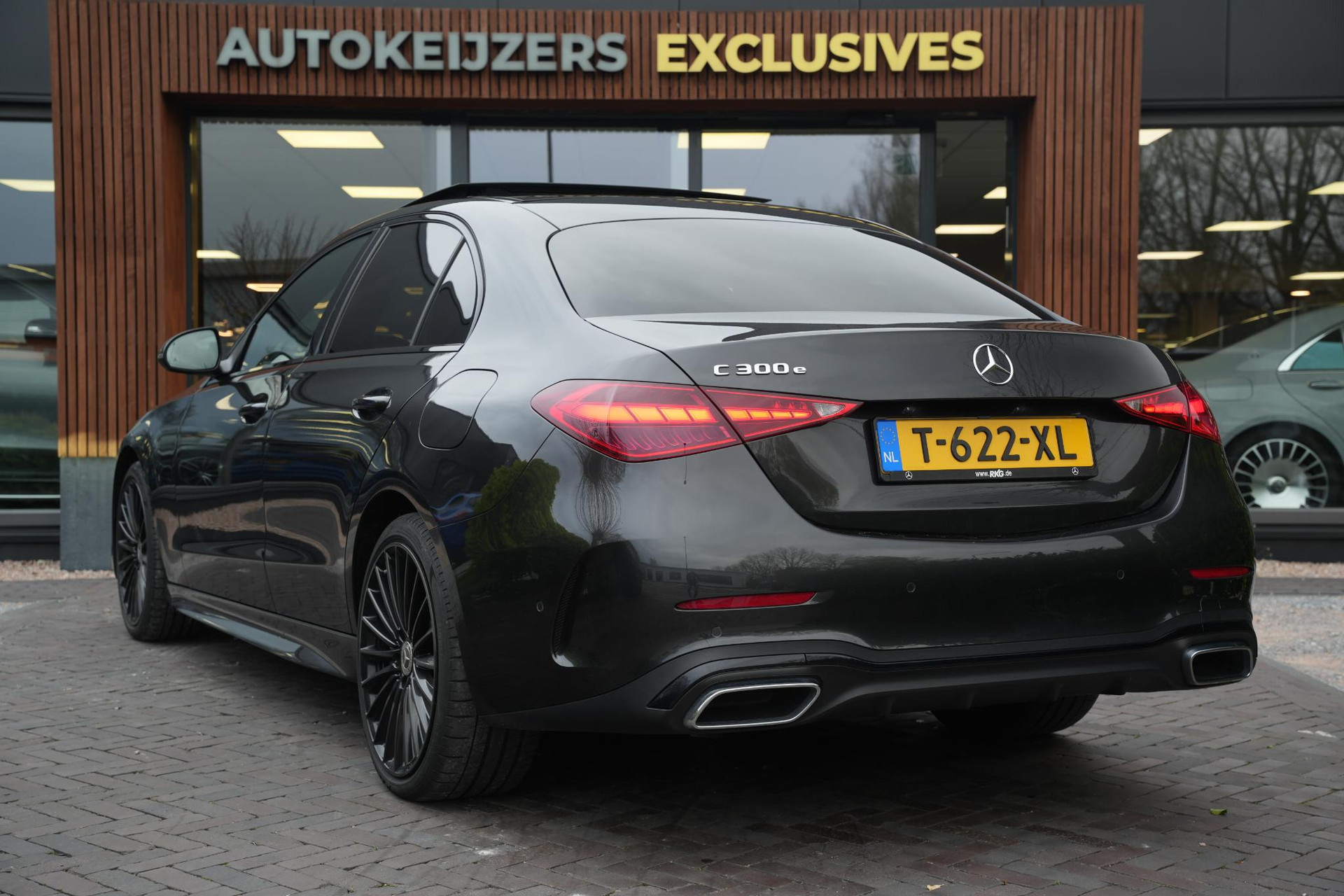 Mercedes-Benz C-Klasse 300 e AMG Line Limited 2022 GRAPHITE GRAY - METALLIC FINISH (831U) 7