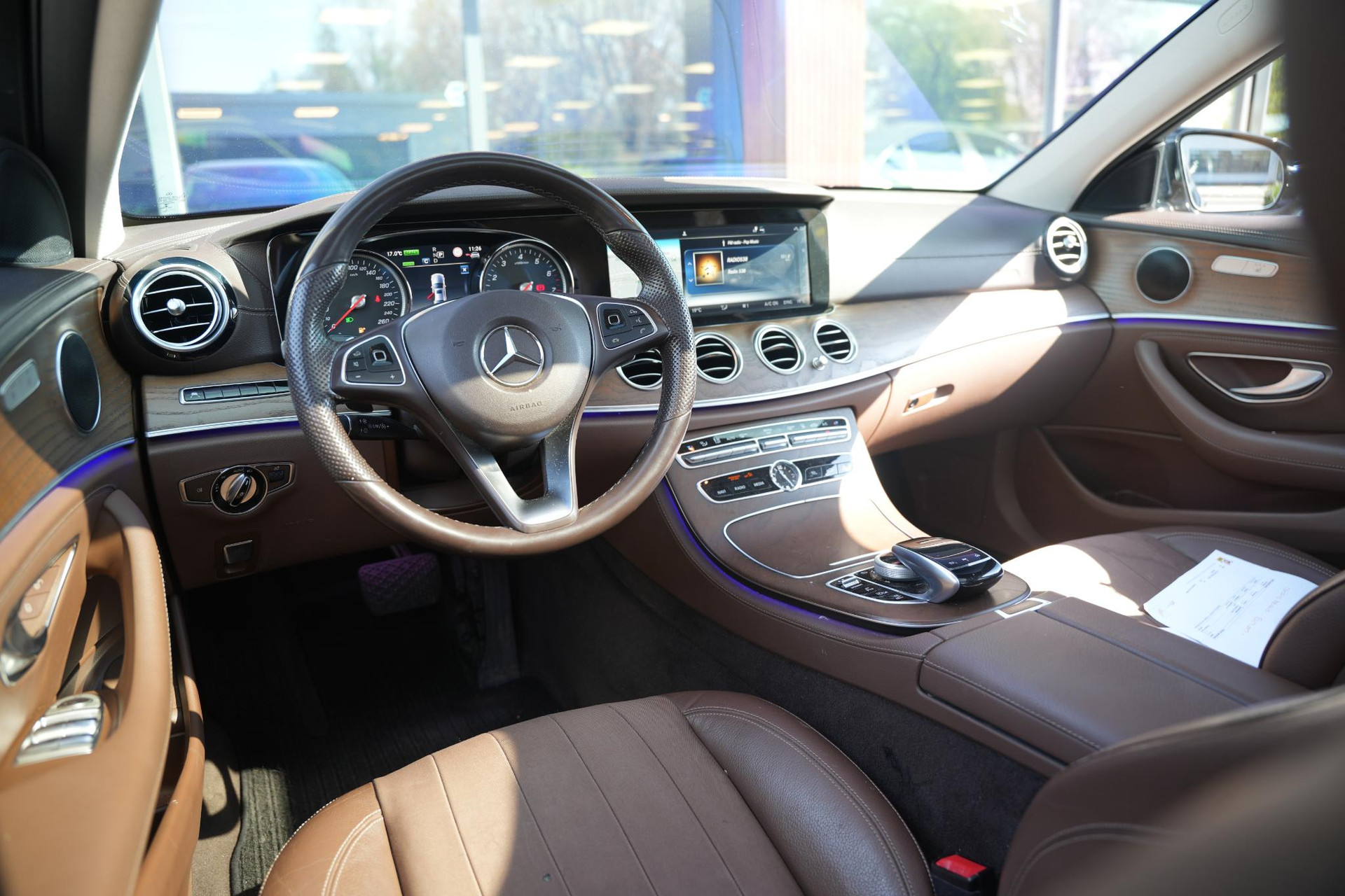 Mercedes-Benz E-Klasse 350 e Business Solution AMG Plus Upgrade Edition 2018 CALLAITE GREEN - METALLIC PAINT (997U) 2