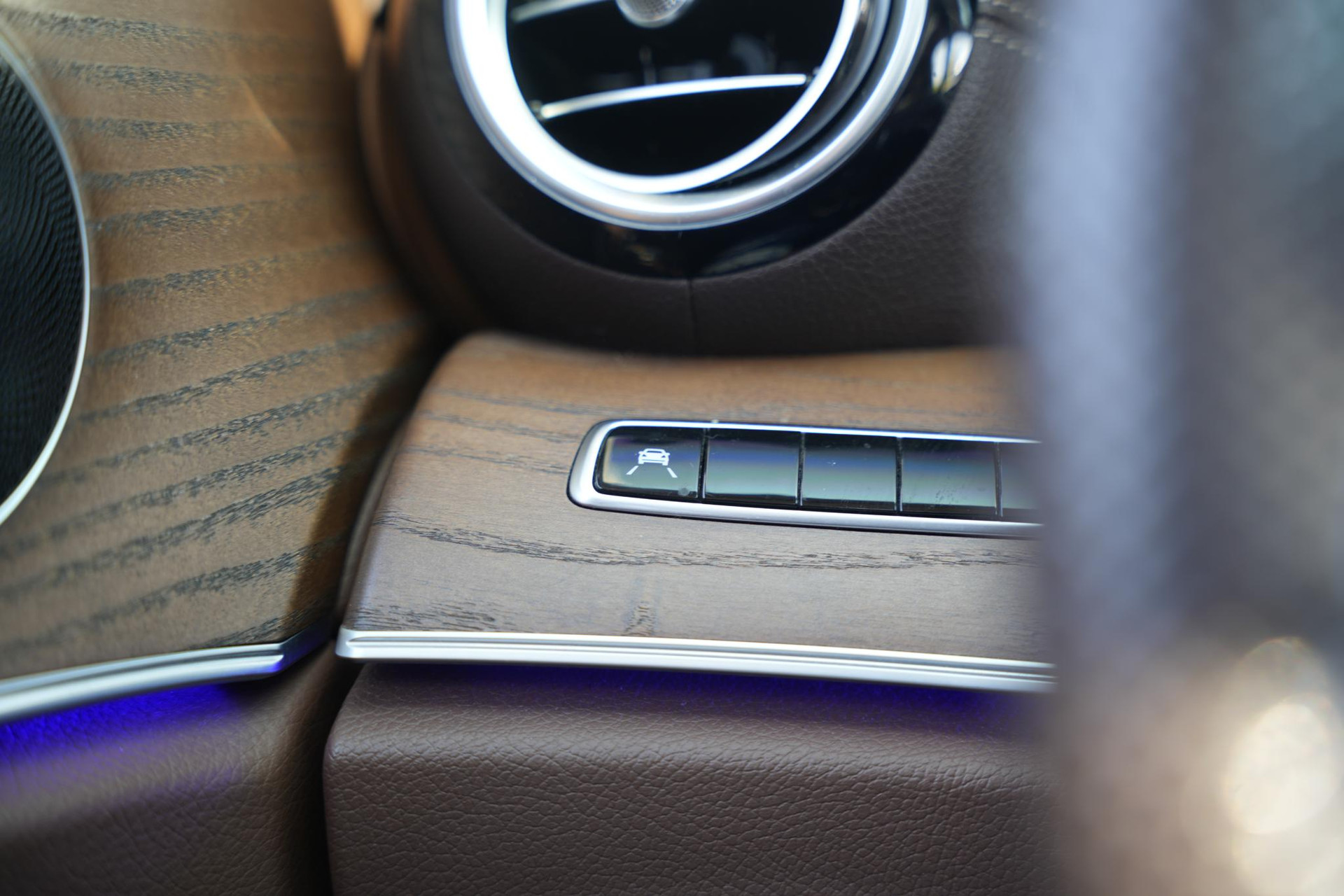 Mercedes-Benz E-Klasse 350 e Business Solution AMG Plus Upgrade Edition 2018 CALLAITE GREEN - METALLIC PAINT (997U) 22