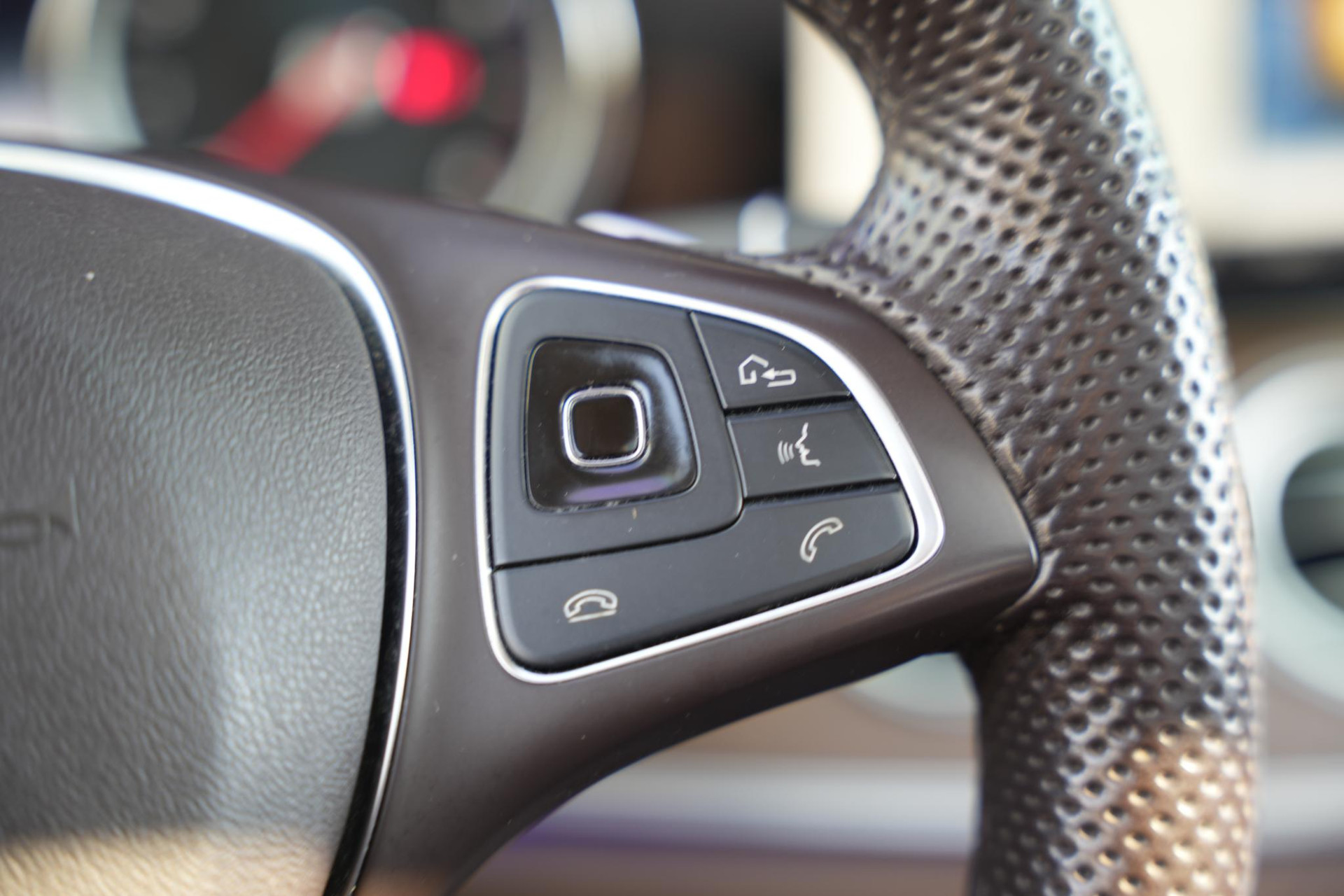 Mercedes-Benz E-Klasse 350 e Business Solution AMG Plus Upgrade Edition 2018 CALLAITE GREEN - METALLIC PAINT (997U) 25