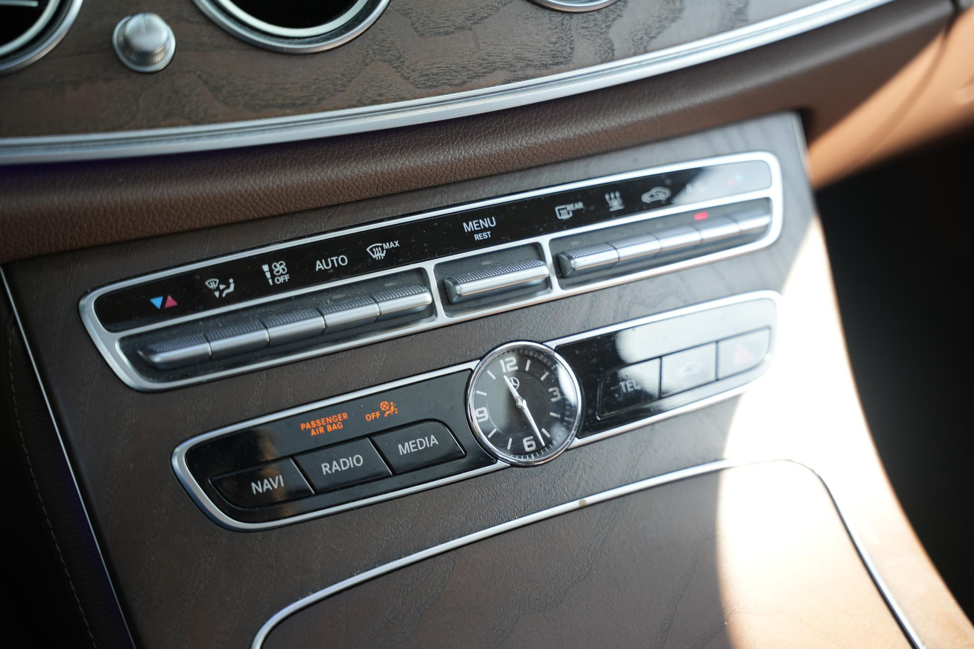 Mercedes-Benz E-Klasse 350 e Business Solution AMG Plus Upgrade Edition 2018 CALLAITE GREEN - METALLIC PAINT (997U) 28