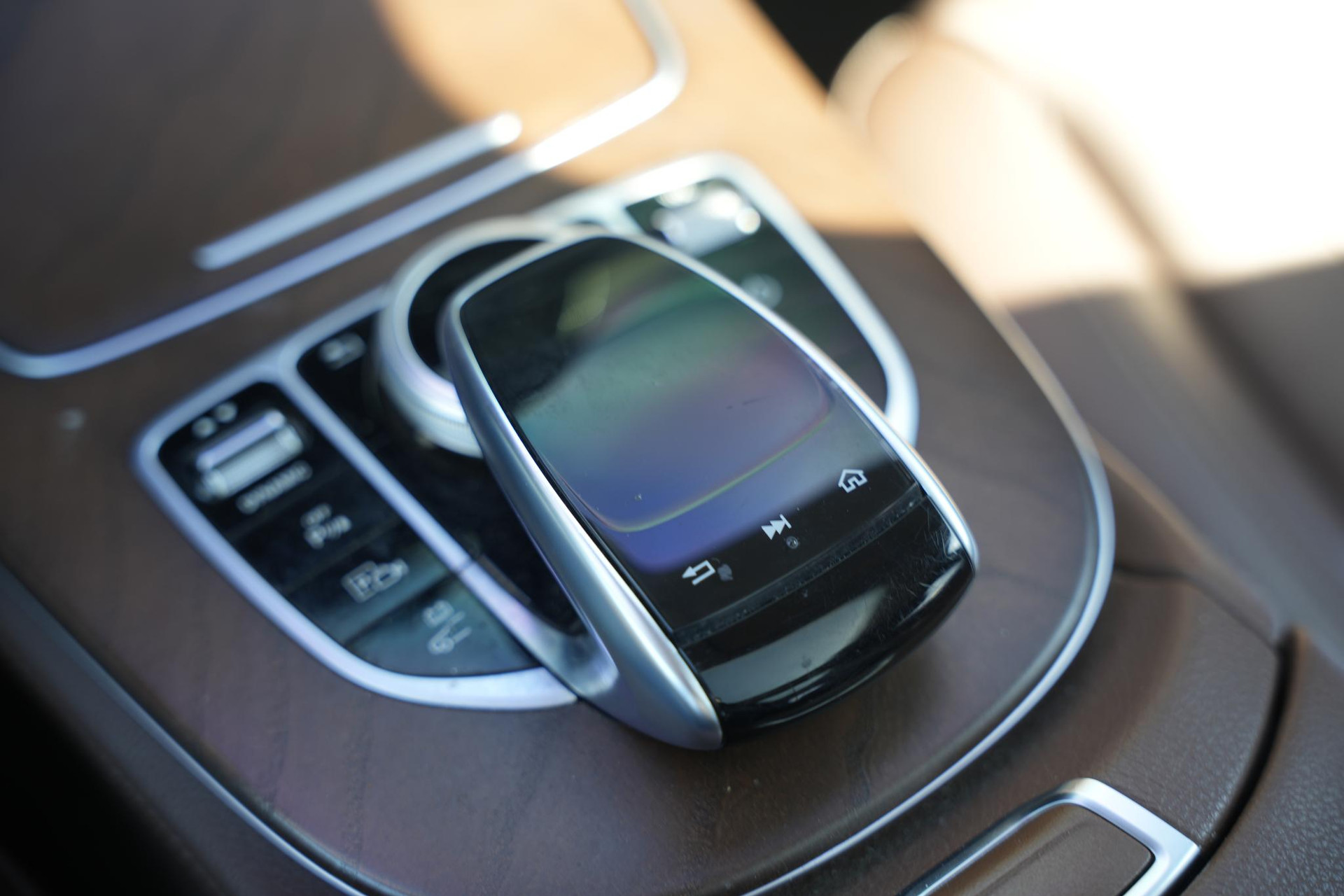 Mercedes-Benz E-Klasse 350 e Business Solution AMG Plus Upgrade Edition 2018 CALLAITE GREEN - METALLIC PAINT (997U) 29