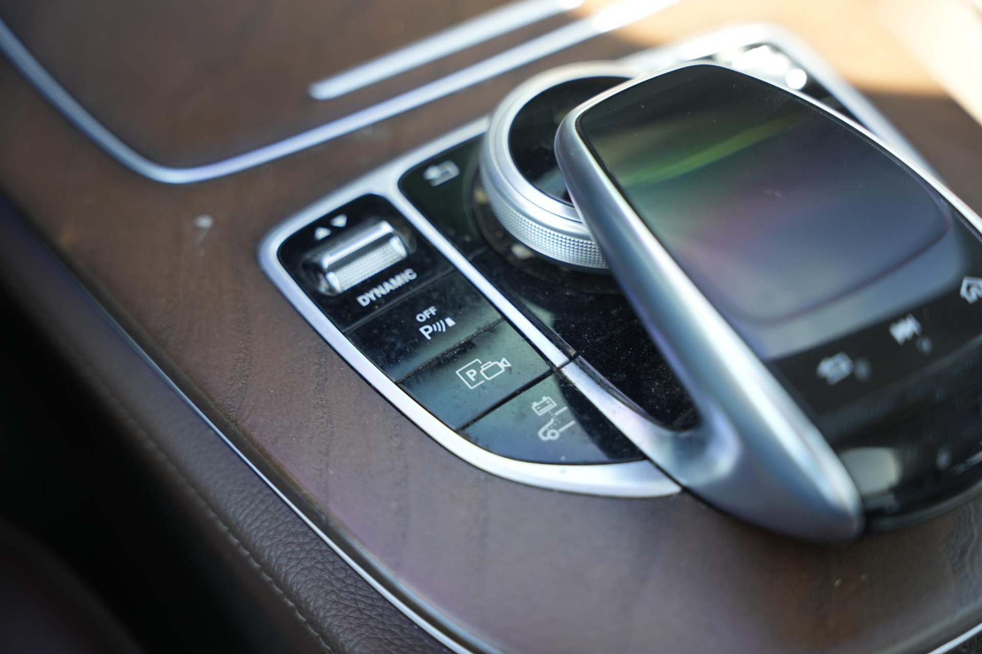 Mercedes-Benz E-Klasse 350 e Business Solution AMG Plus Upgrade Edition 2018 CALLAITE GREEN - METALLIC PAINT (997U) 30