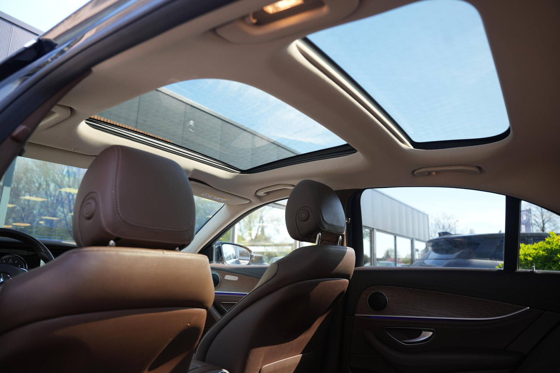 Mercedes-Benz E-Klasse 350 e Business Solution AMG Plus Upgrade Edition 2018 CALLAITE GREEN - METALLIC PAINT (997U) 6