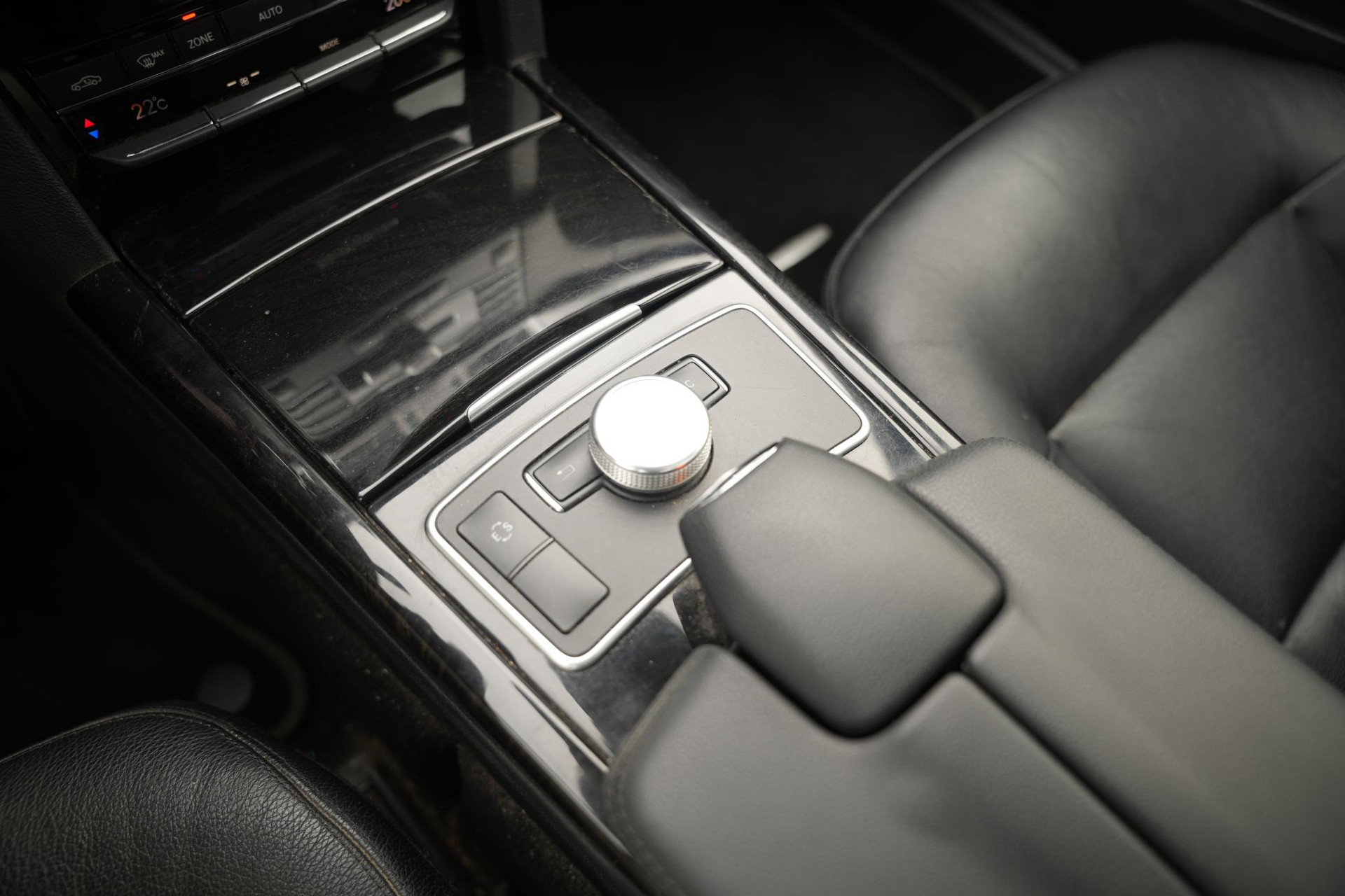 Mercedes-Benz E-Klasse Estate 250 CDI Business Class Avantgarde 2012 OBSIDIAN BLACK (197U) 25