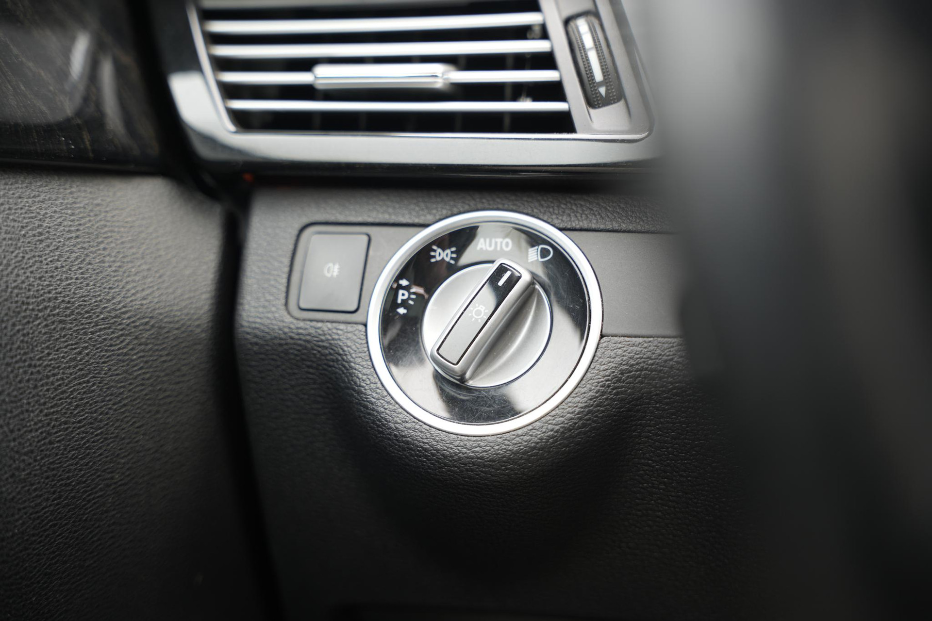 Mercedes-Benz E-Klasse Estate 250 CDI Business Class Avantgarde 2012 OBSIDIAN BLACK (197U) 27