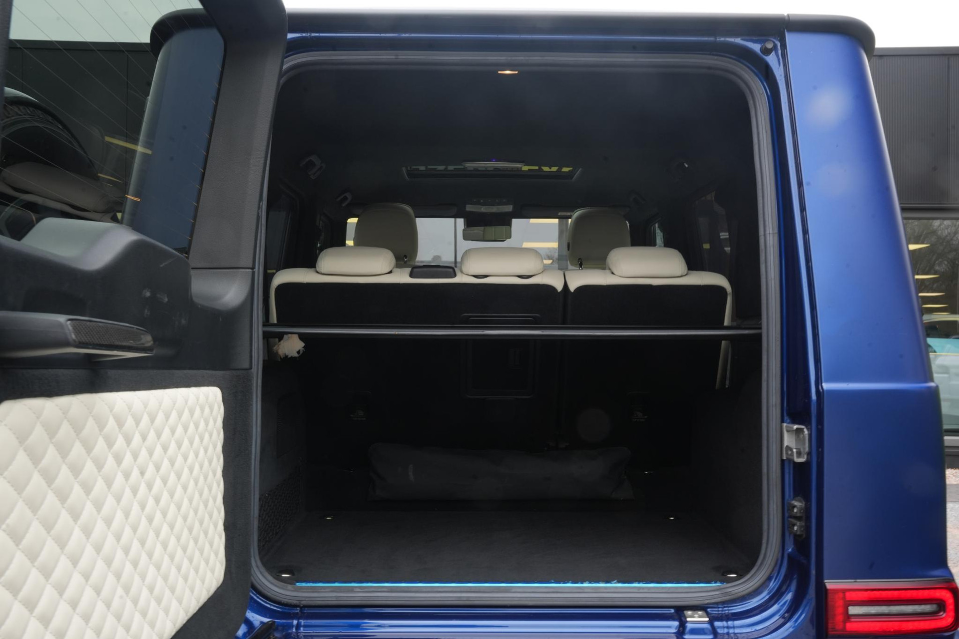 Mercedes-Benz G-Klasse 500 2020 brilliant blue metallic (896U) 11