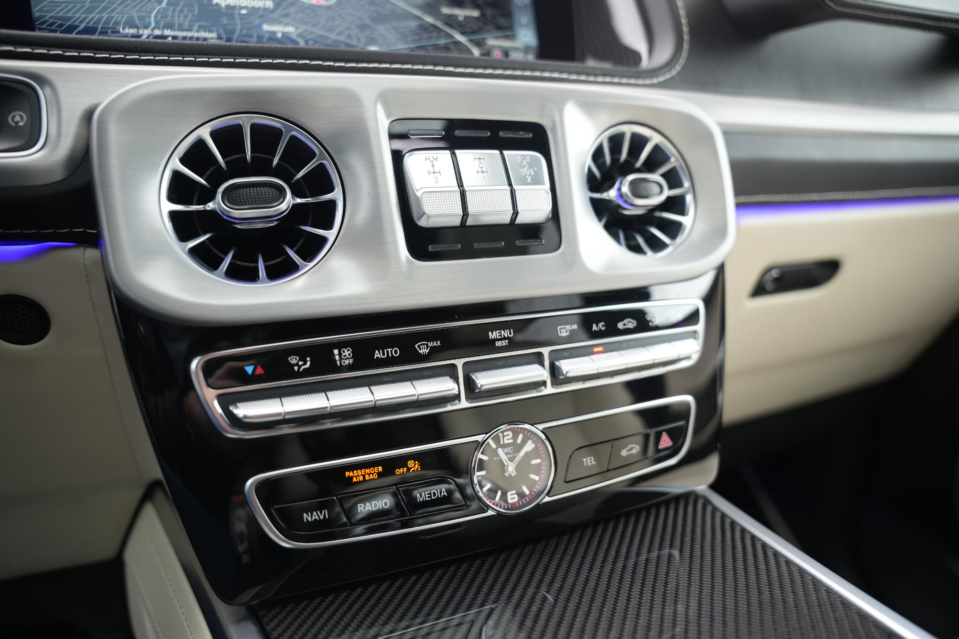 Mercedes-Benz G-Klasse 500 2020 brilliant blue metallic (896U) 16