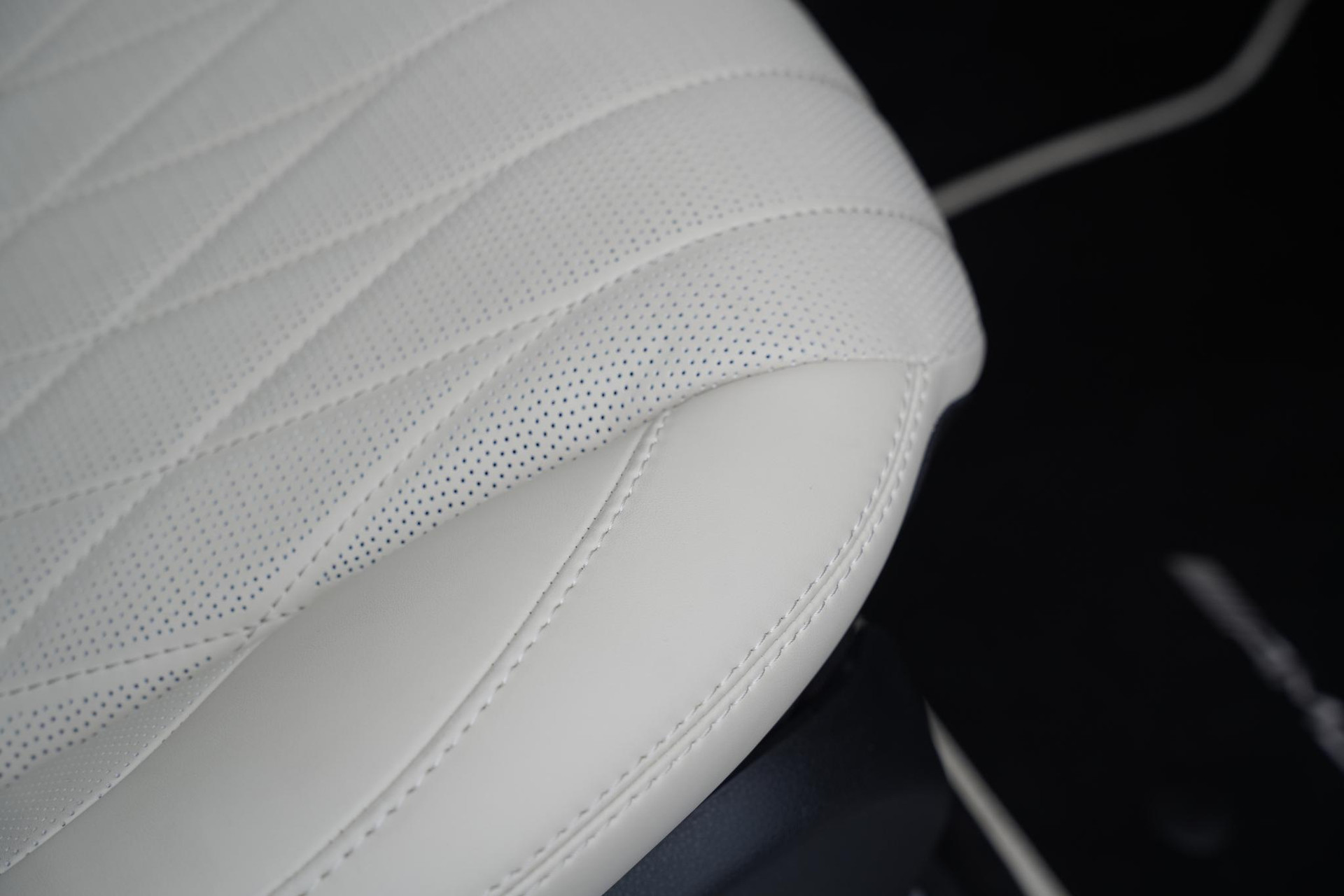 Mercedes-Benz G-Klasse 500 2020 brilliant blue metallic (896U) 42