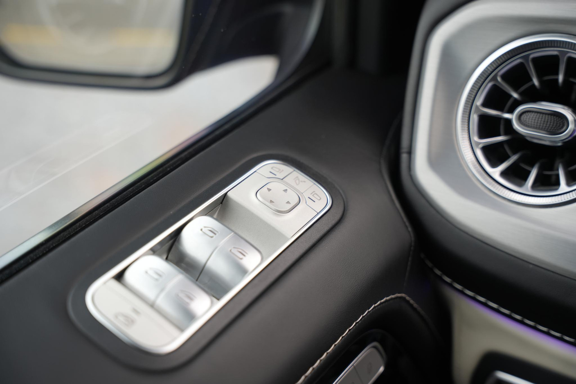 Mercedes-Benz G-Klasse 500 2020 brilliant blue metallic (896U) 49