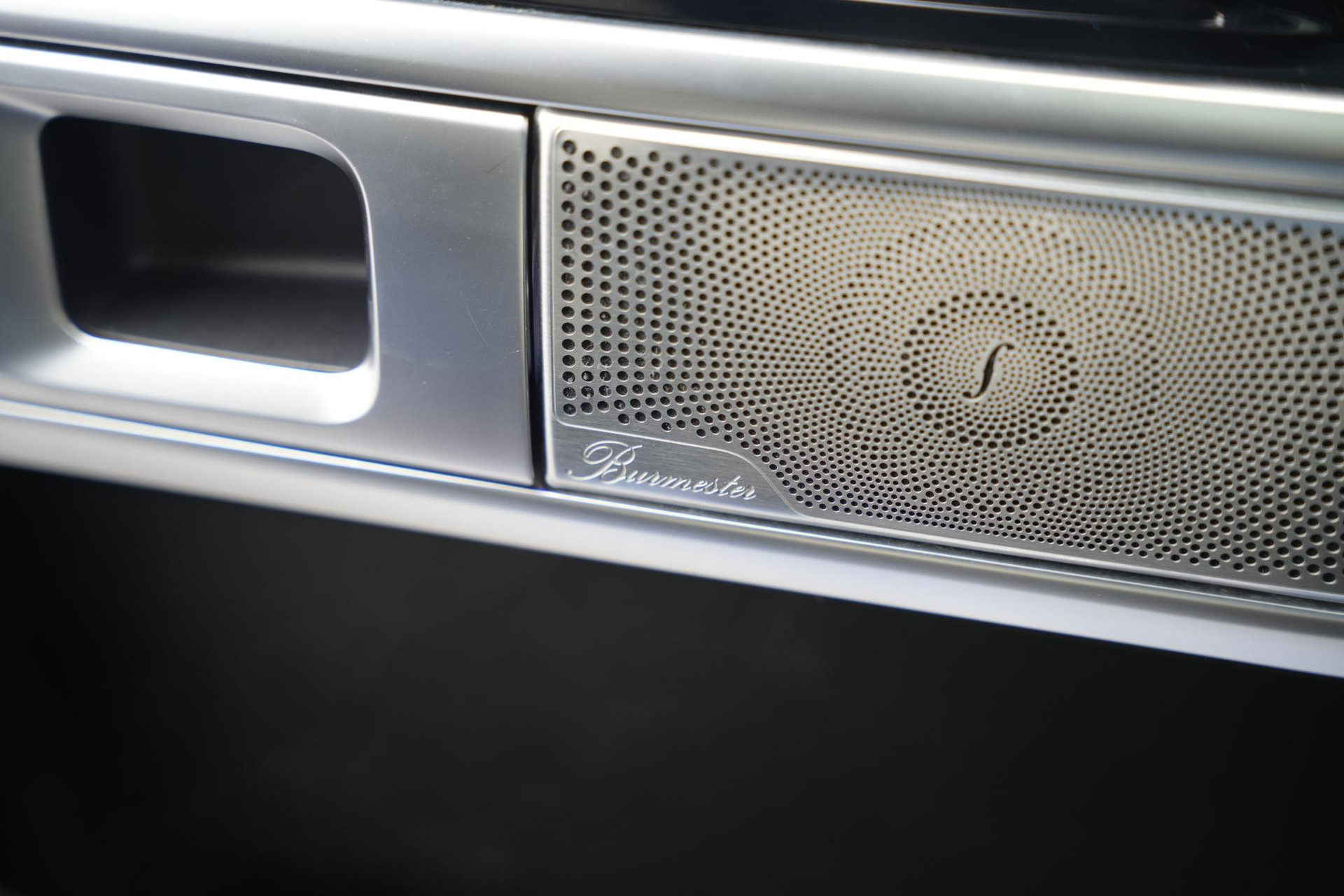 Mercedes-Benz G-Klasse 500 2020 brilliant blue metallic (896U) 52