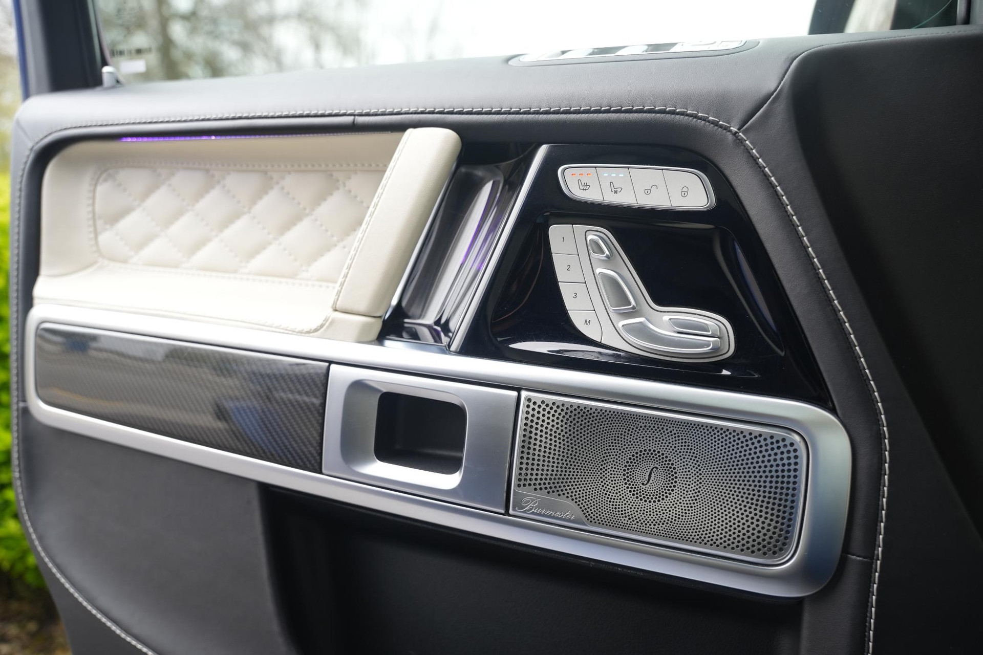 Mercedes-Benz G-Klasse 500 2020 brilliant blue metallic (896U) 53