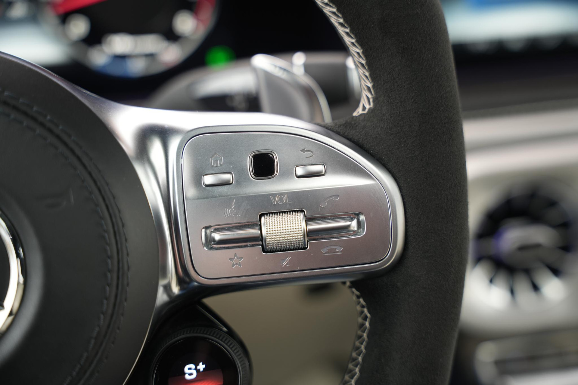 Mercedes-Benz G-Klasse 500 2020 brilliant blue metallic (896U) 55