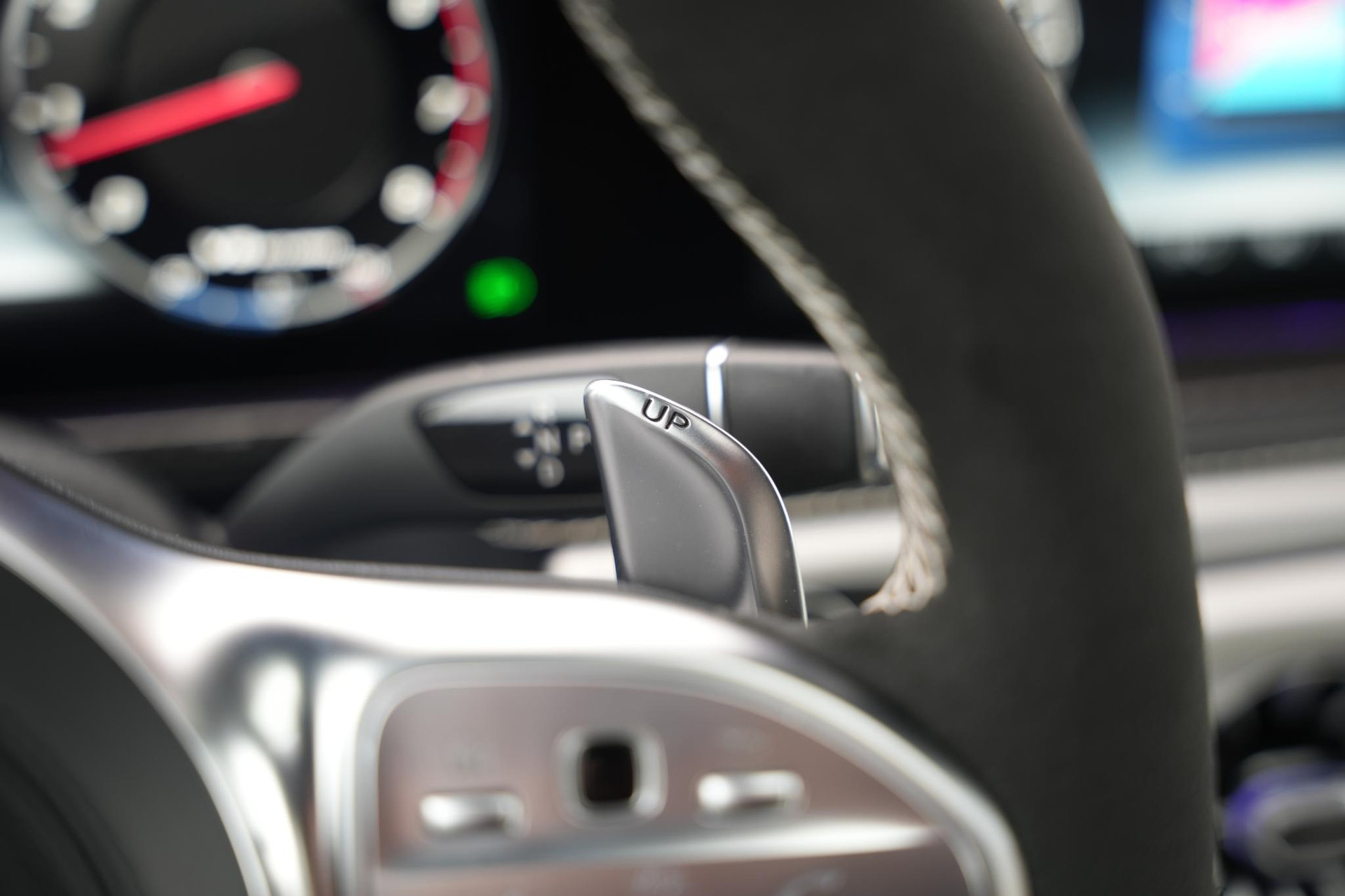 Mercedes-Benz G-Klasse 500 2020 brilliant blue metallic (896U) 56