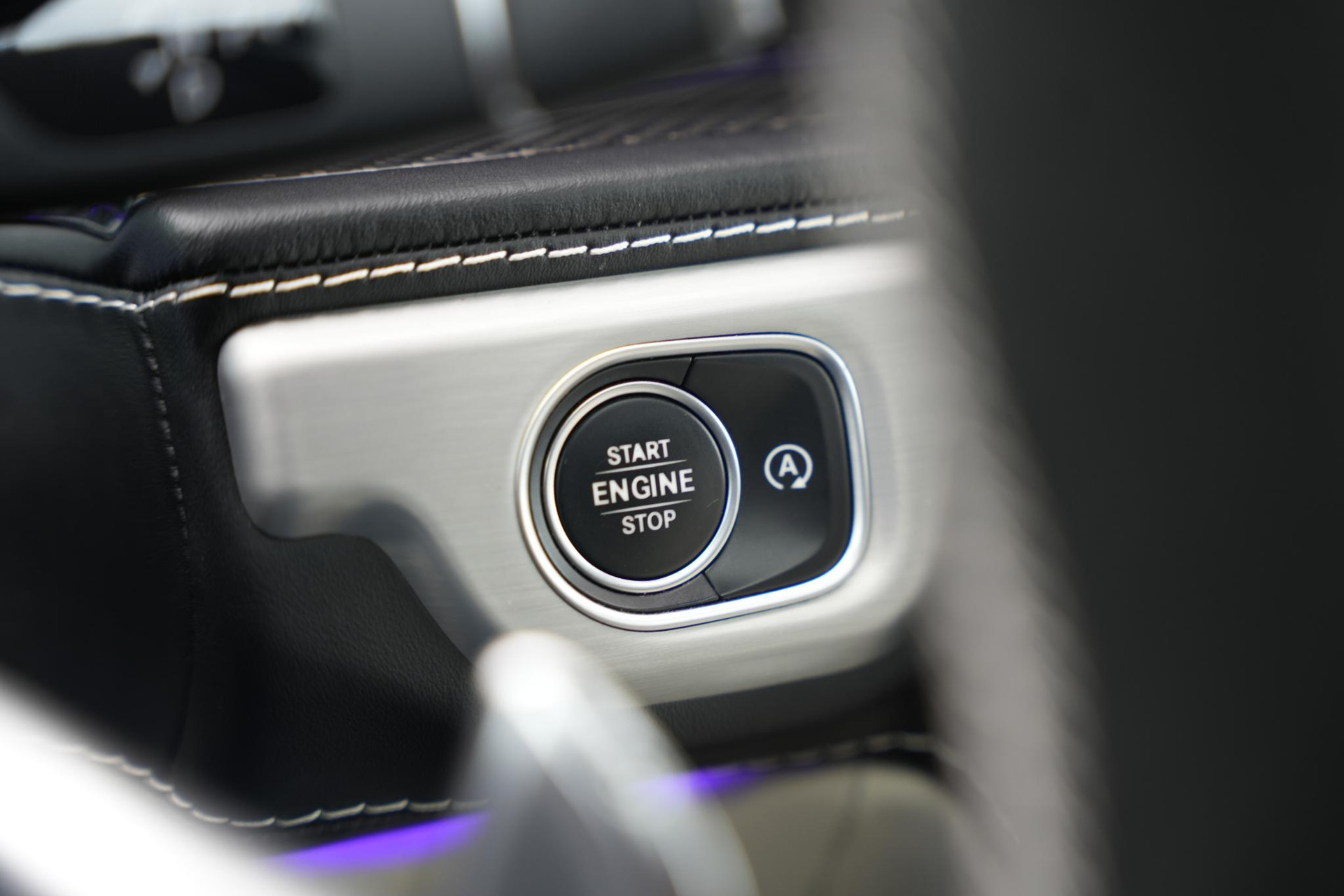 Mercedes-Benz G-Klasse 500 2020 brilliant blue metallic (896U) 60