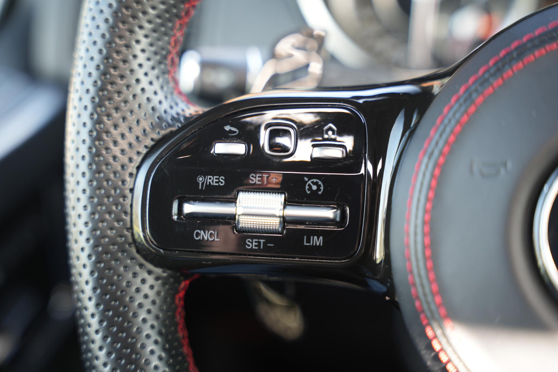 Mercedes-Benz G-Klasse AMG 63 2014  35