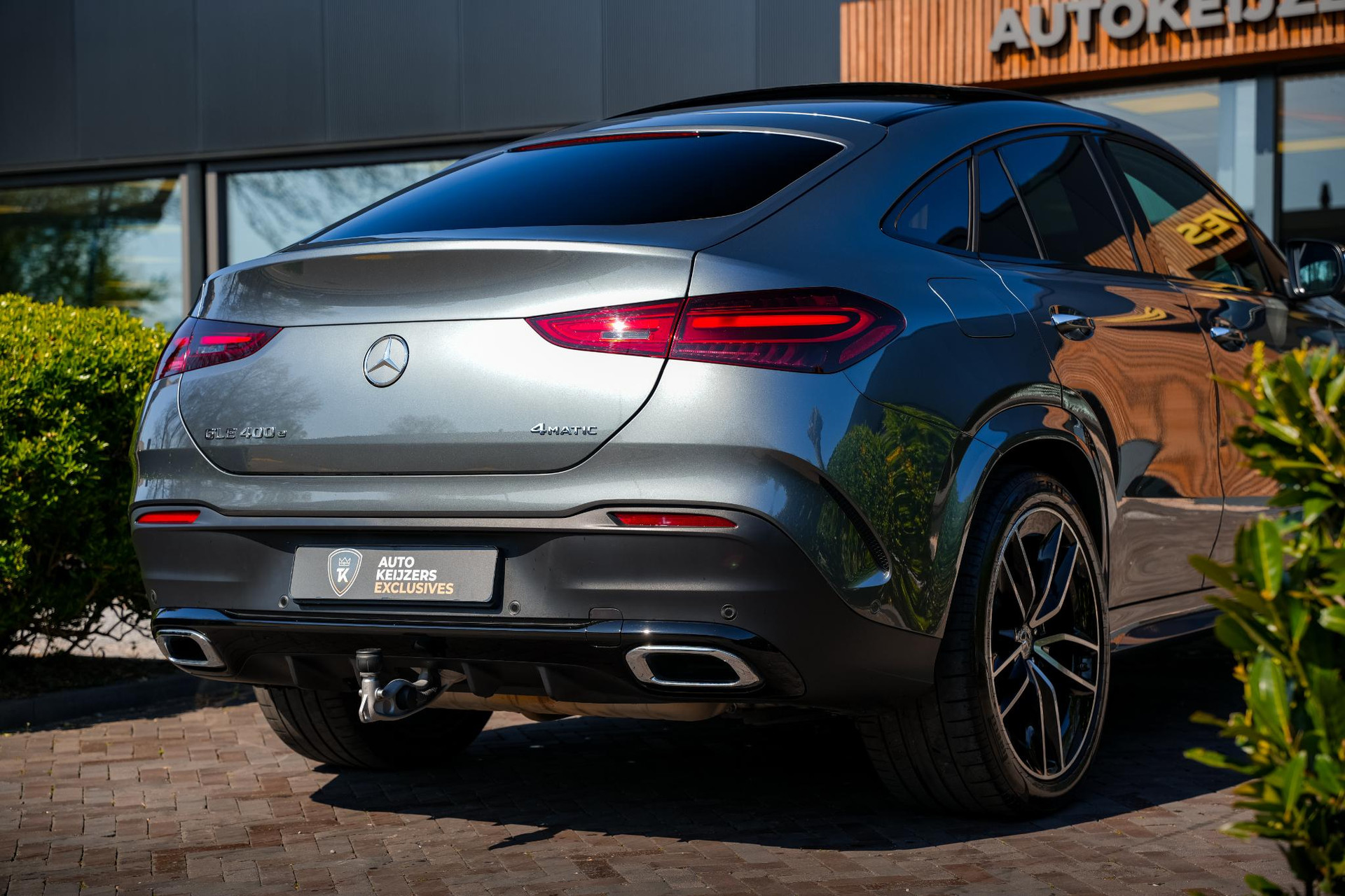 Mercedes-Benz GLE Coupé 400 e 4MATIC AMG Line Premium 2024 SELENITE GRAY 11