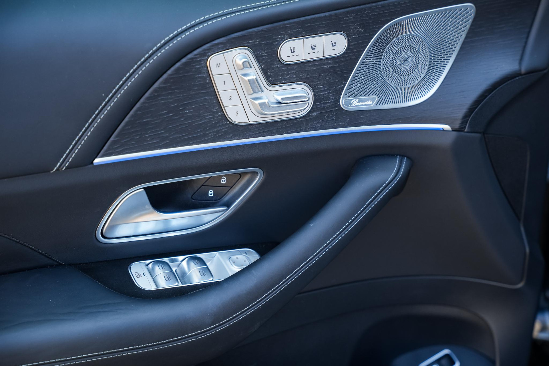 Mercedes-Benz GLE Coupé 400 e 4MATIC AMG Line Premium 2024 SELENITE GRAY 14