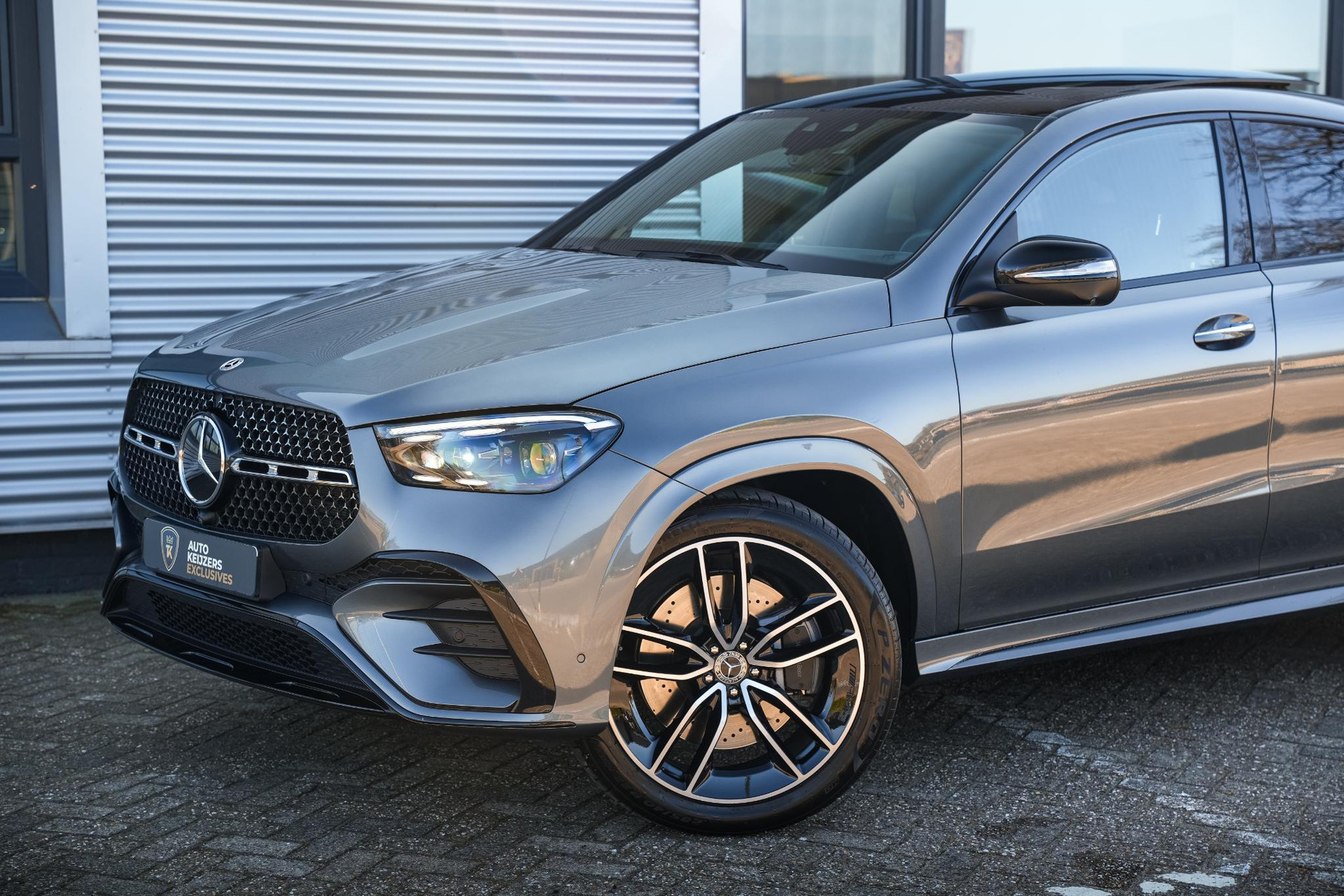 Mercedes-Benz GLE Coupé 400 e 4MATIC AMG Line Premium 2024 SELENITE GRAY 34