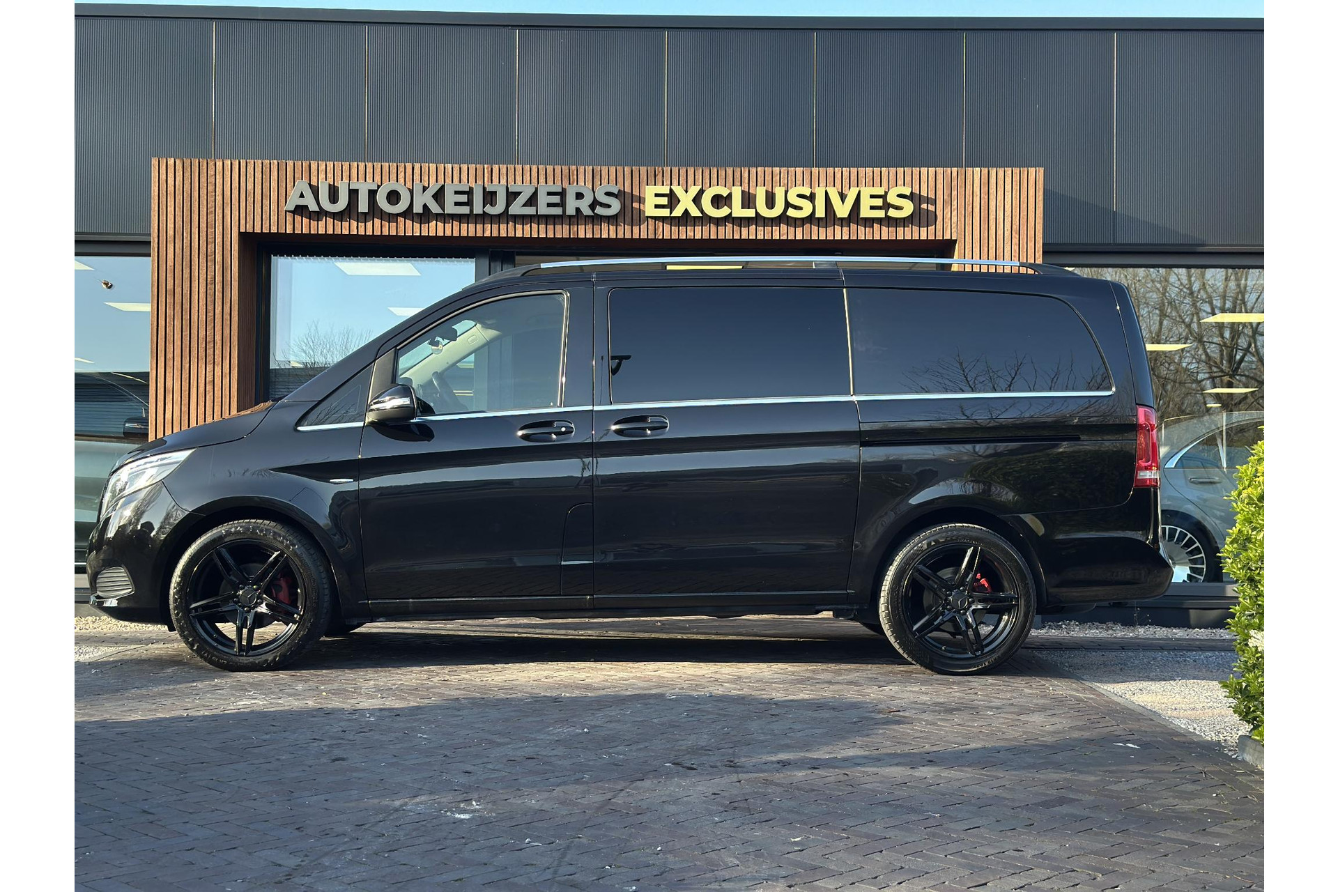 Mercedes-Benz V-Klasse 220d Lang DC Edition 2015 Zwart 4