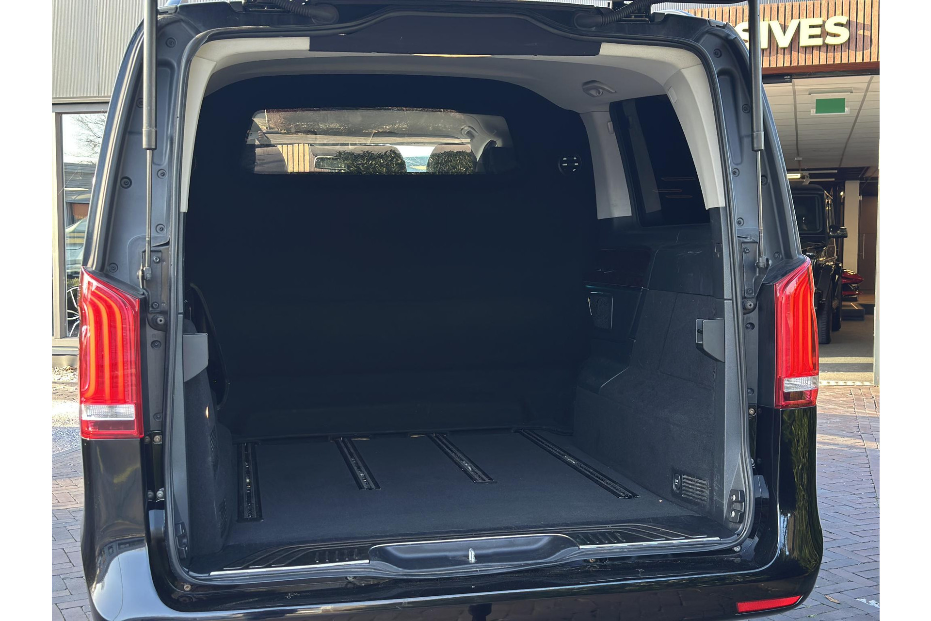 Mercedes-Benz V-Klasse 220d Lang DC Edition 2015 Zwart 5