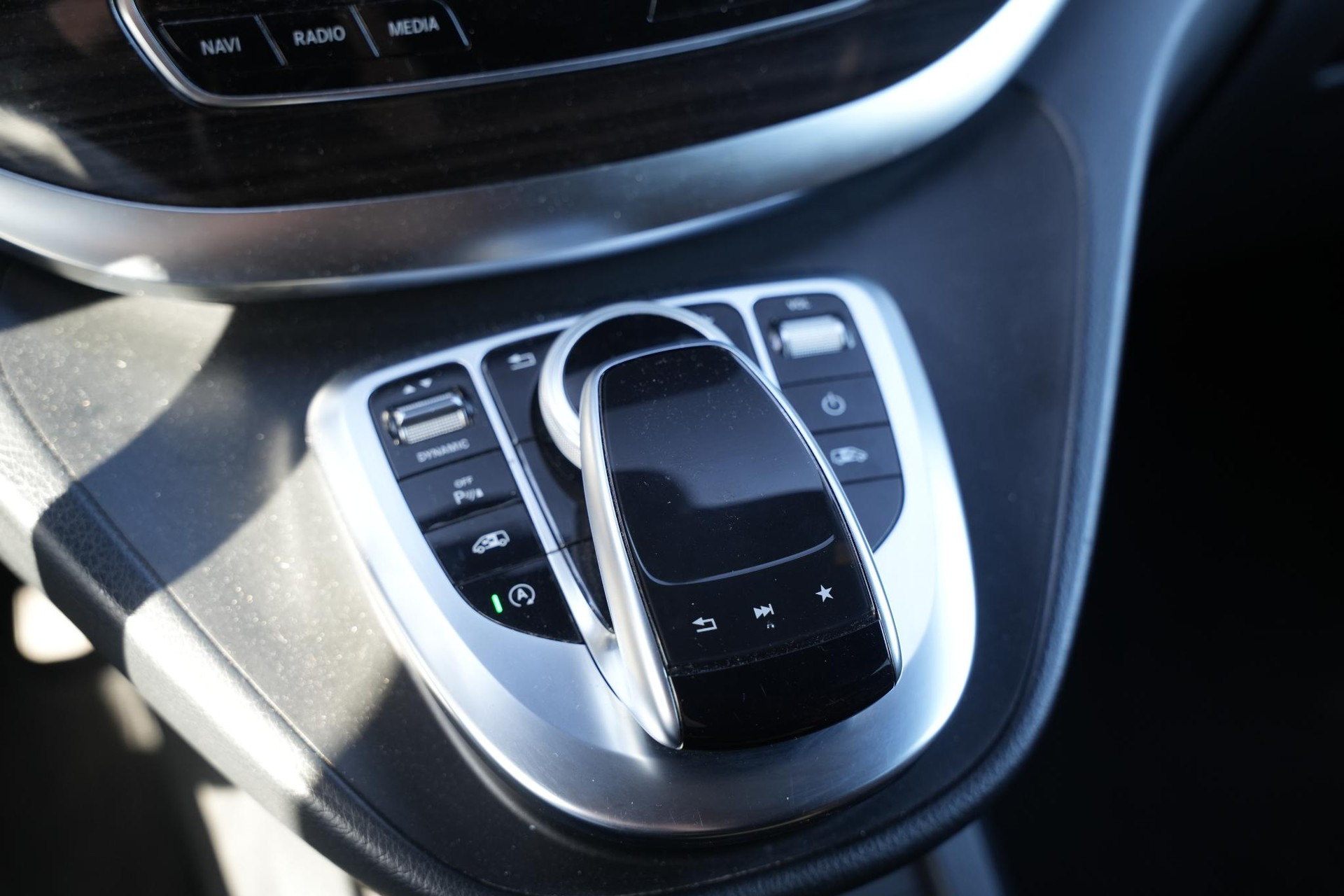 Mercedes-Benz V-Klasse 250d Extra Lang Avantgarde Edition 2018  24