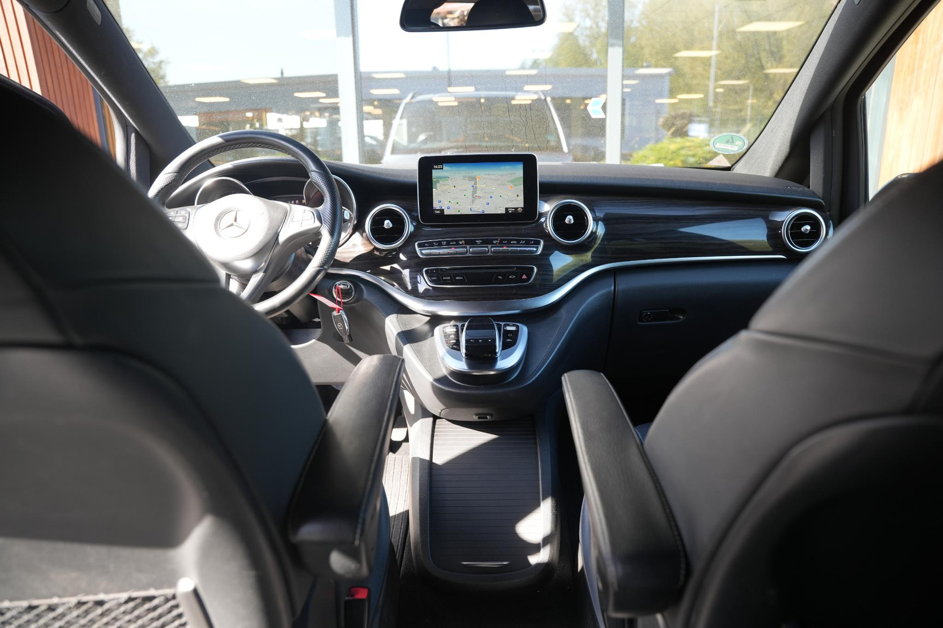 Mercedes-Benz V-Klasse 250d Extra Lang Avantgarde Edition 2018  28