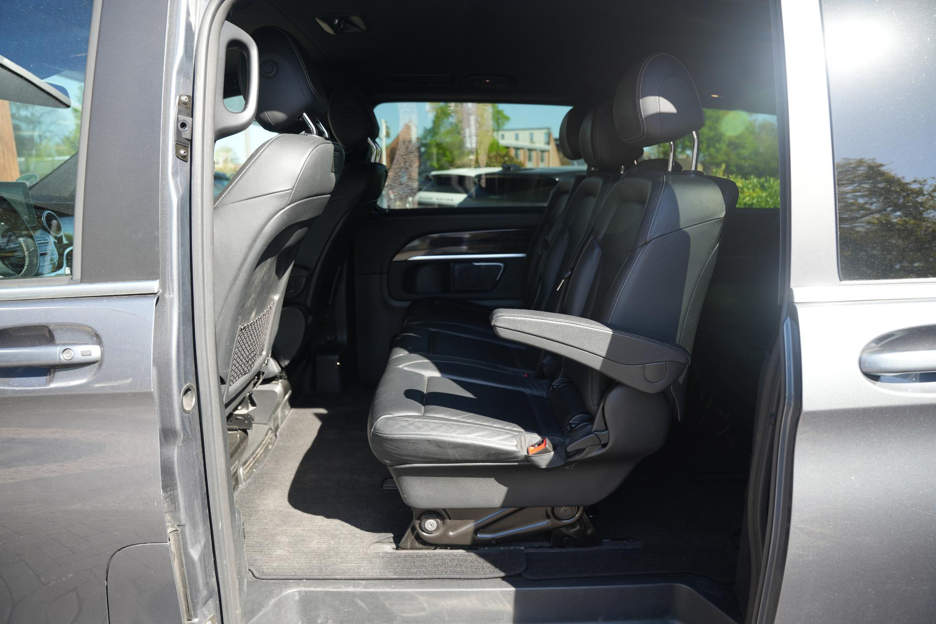 Mercedes-Benz V-Klasse 250d Extra Lang Avantgarde Edition 2018  4