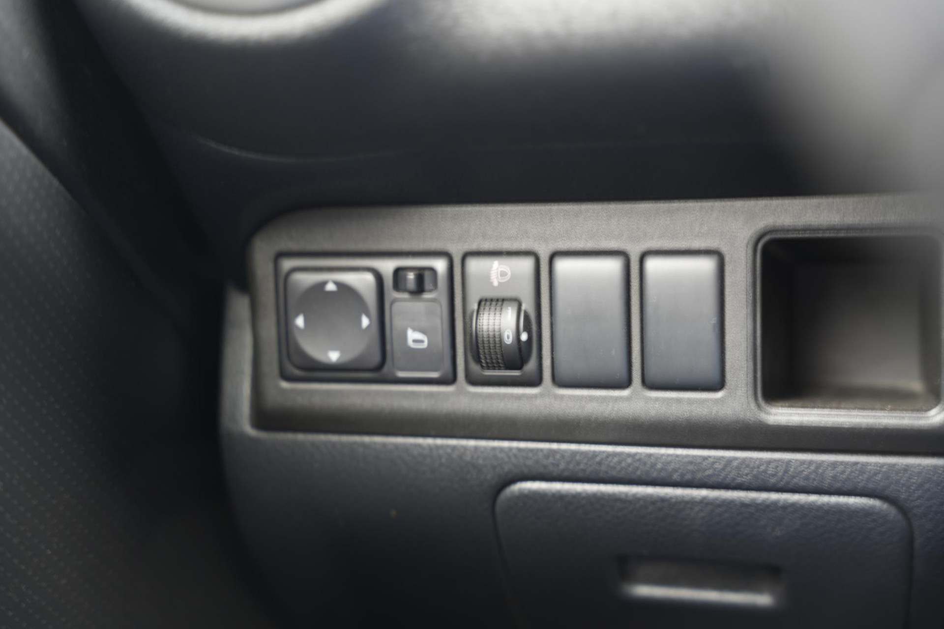 Nissan Note 1.6 Connect Edition 2011  23