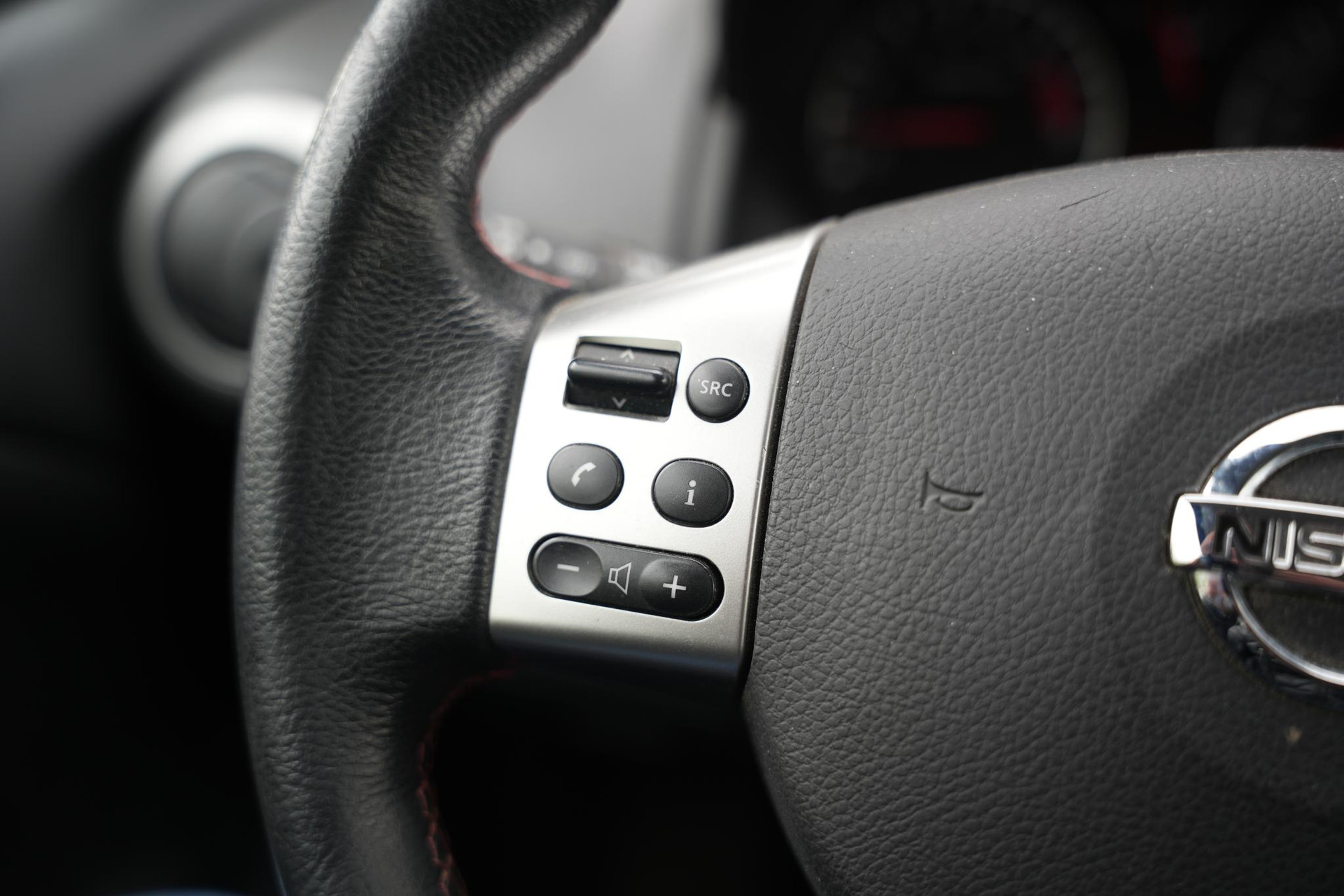 Nissan Note 1.6 Connect Edition 2011  24