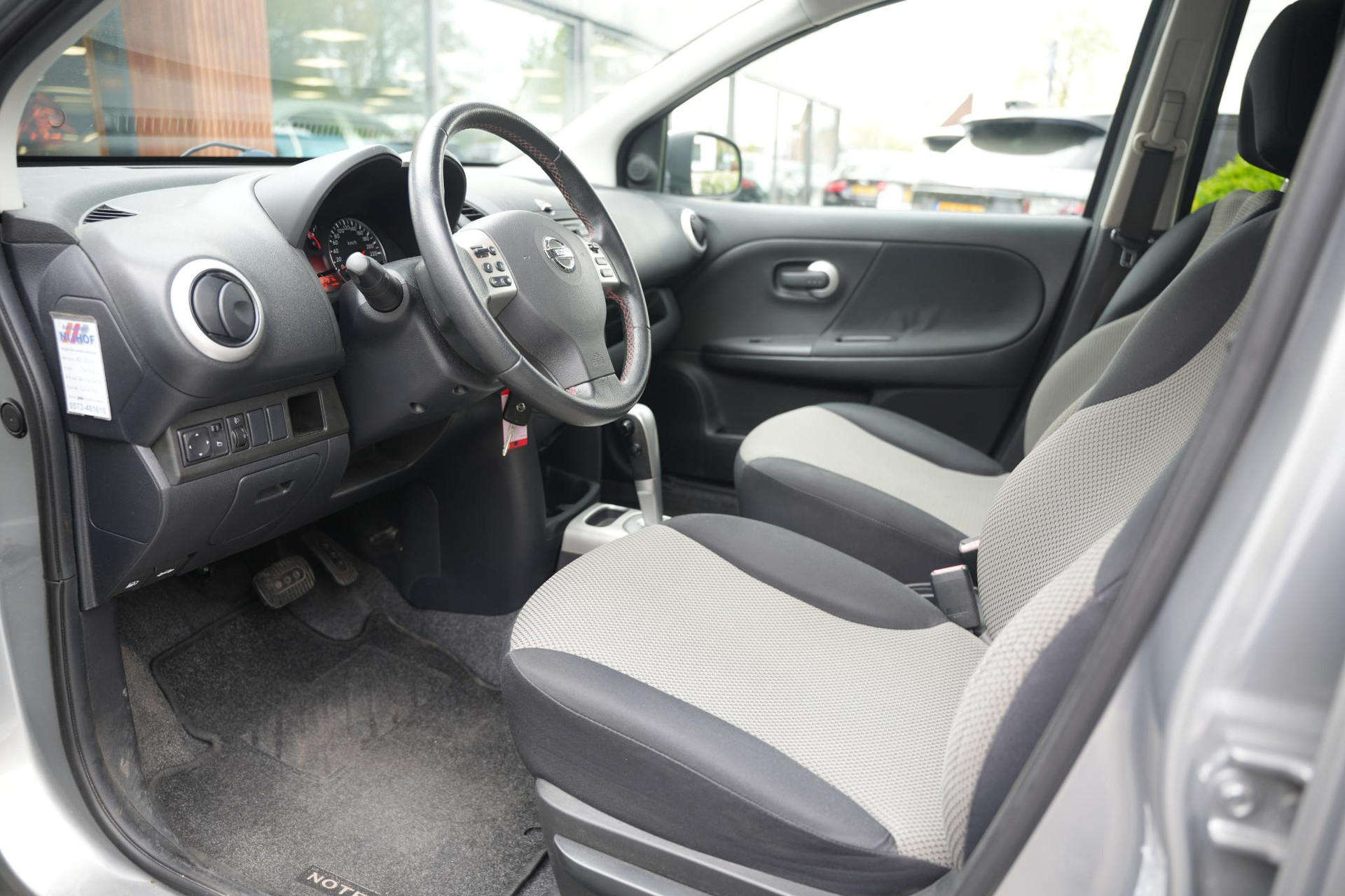 Nissan Note 1.6 Connect Edition 2011  4