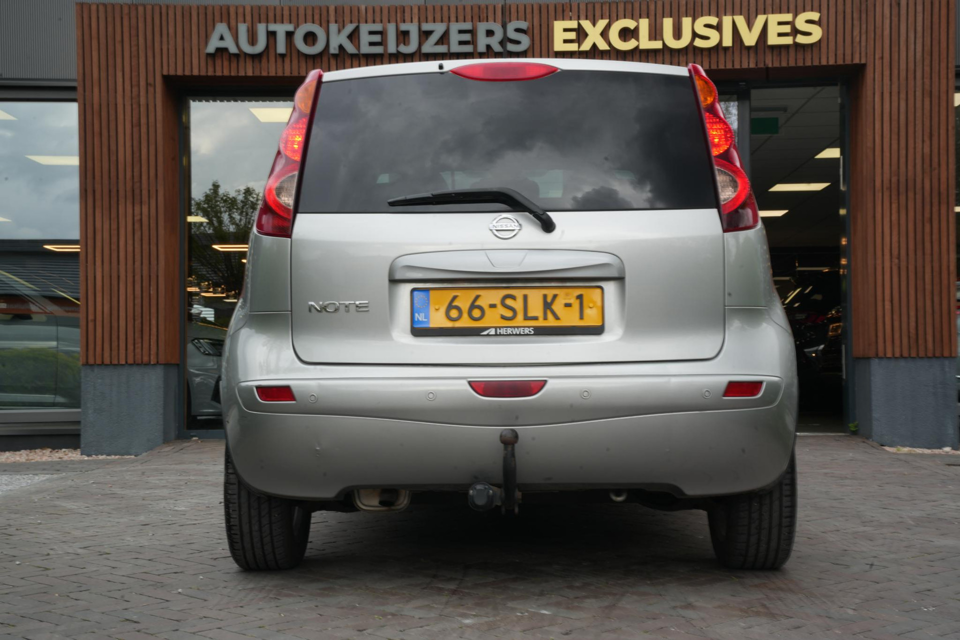 Nissan Note 1.6 Connect Edition 2011  9