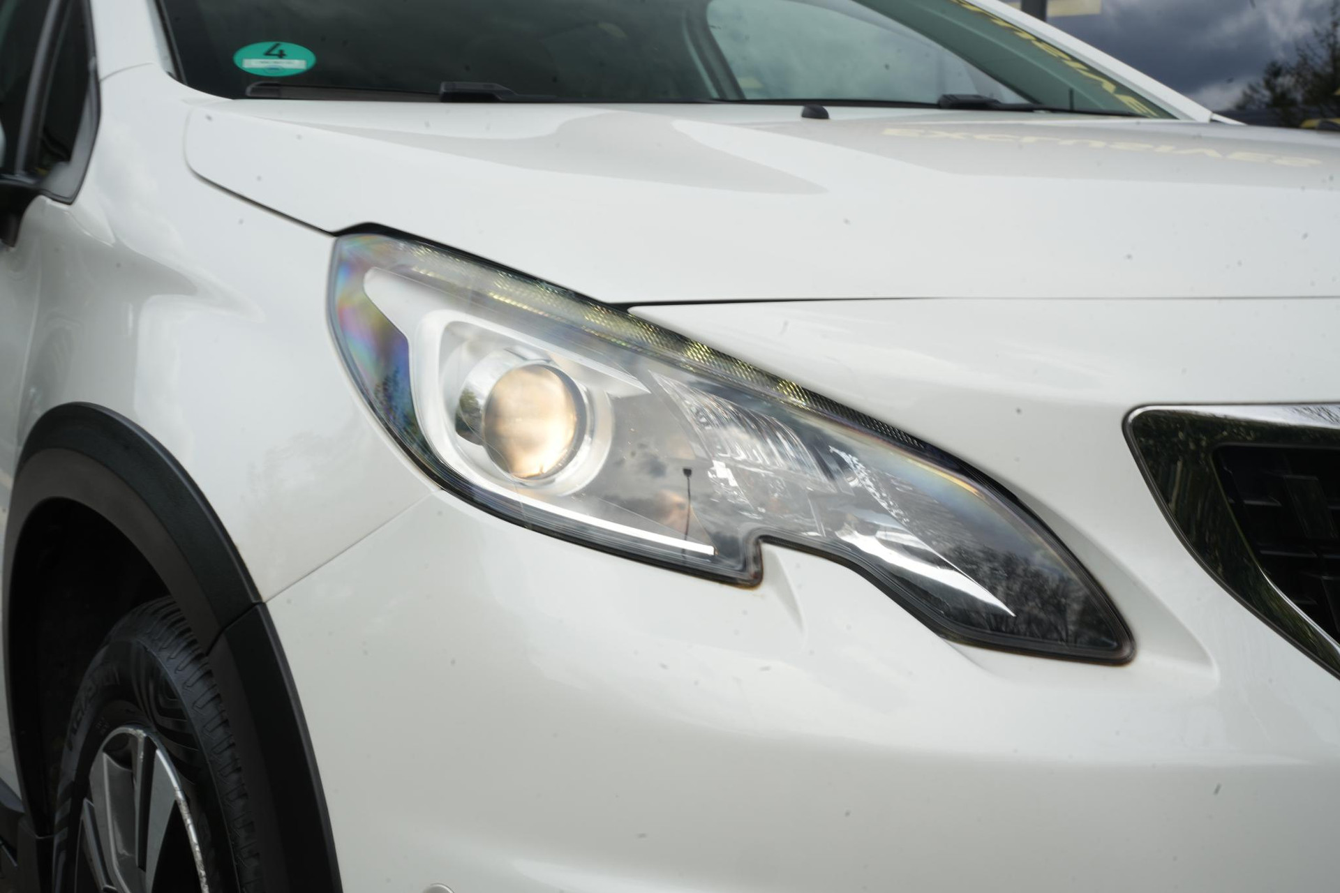 Peugeot 2008 1.2 PureTech Allure 2017 Vernismetaallak gris artense 11