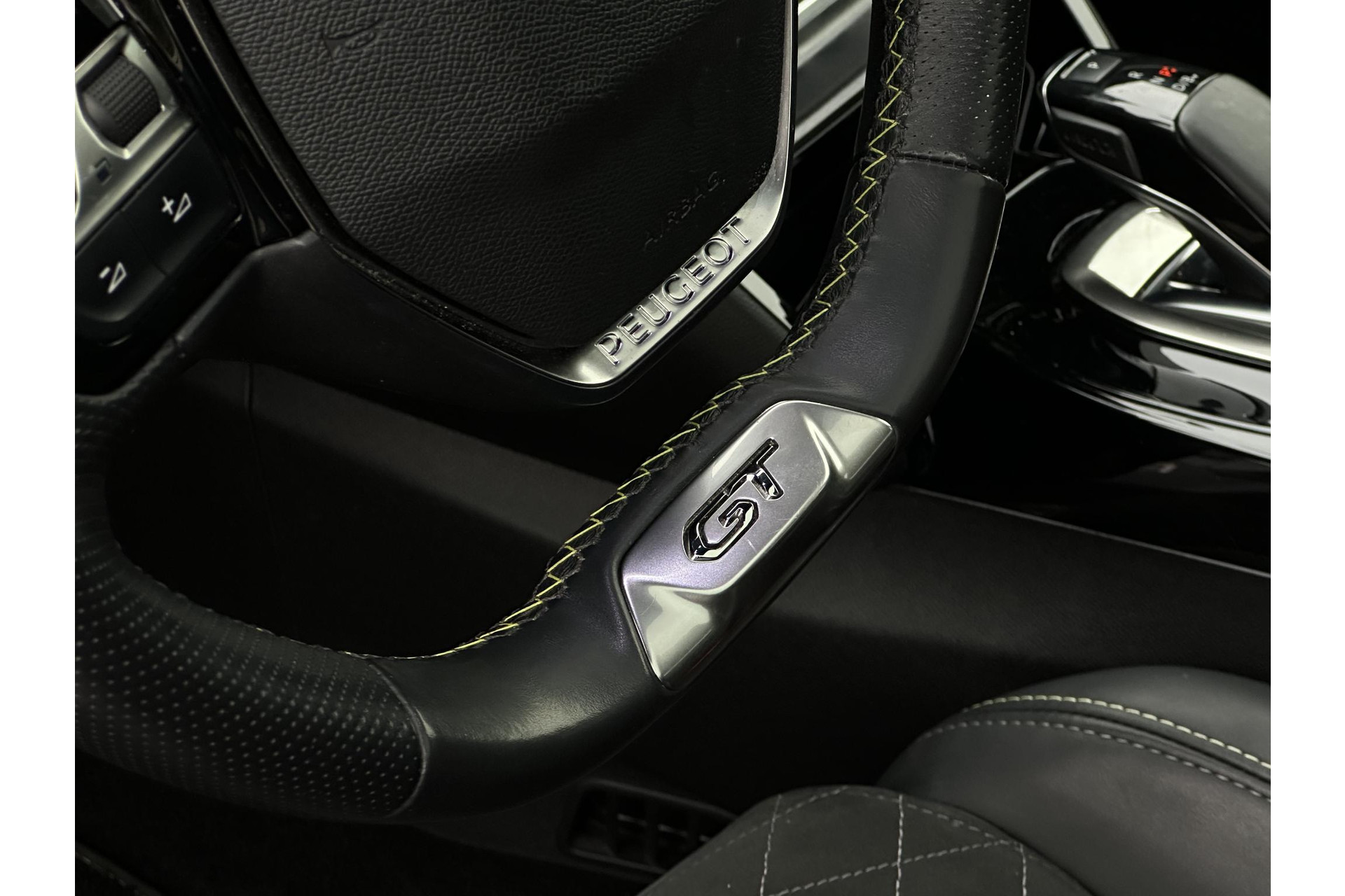 Peugeot e-208 EV GT Pack 50 kWh 2021 BLACK PEARL PAINT (KTV) 12