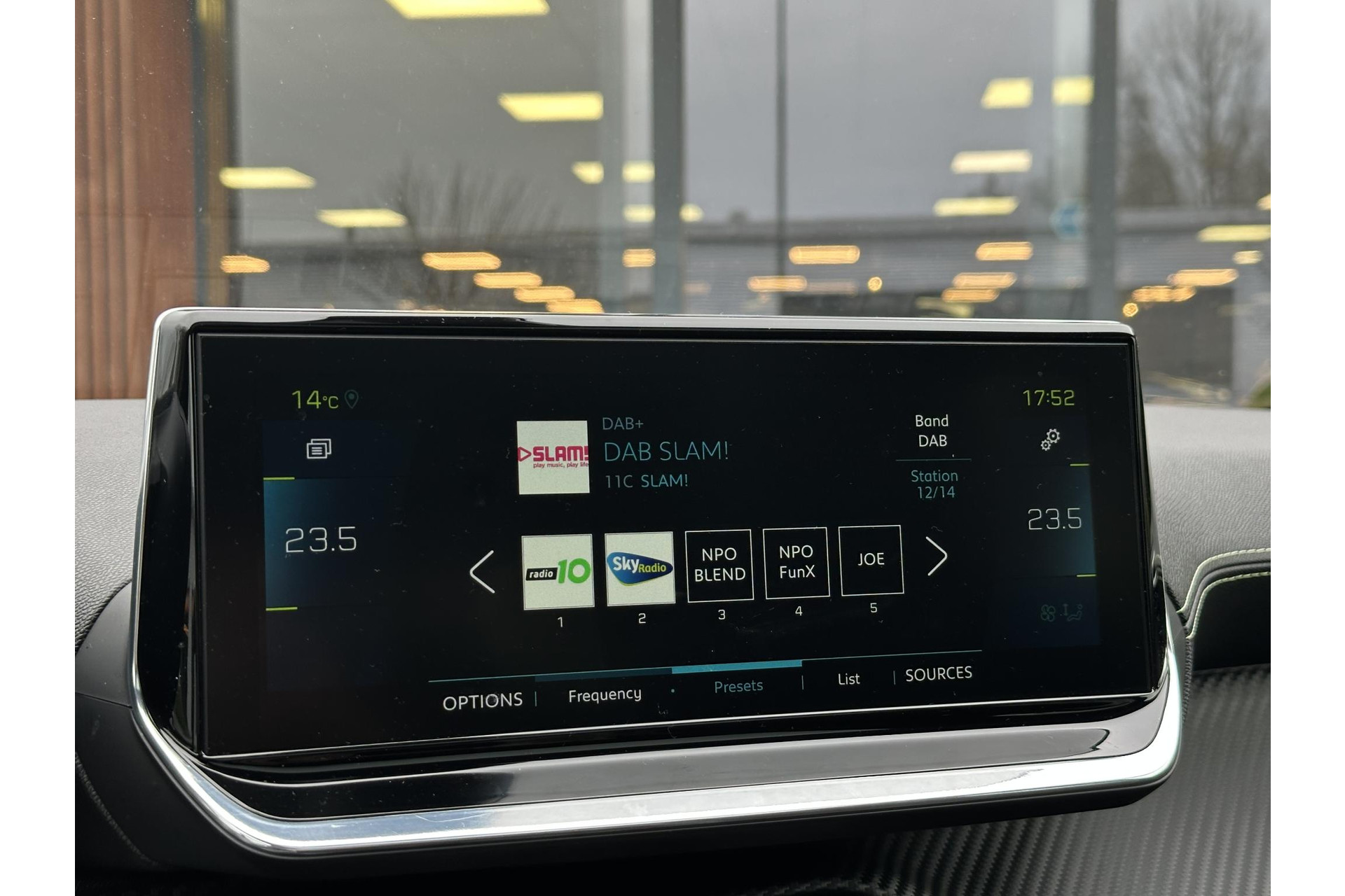 Peugeot e-208 EV GT Pack 50 kWh 2021 BLACK PEARL PAINT (KTV) 14