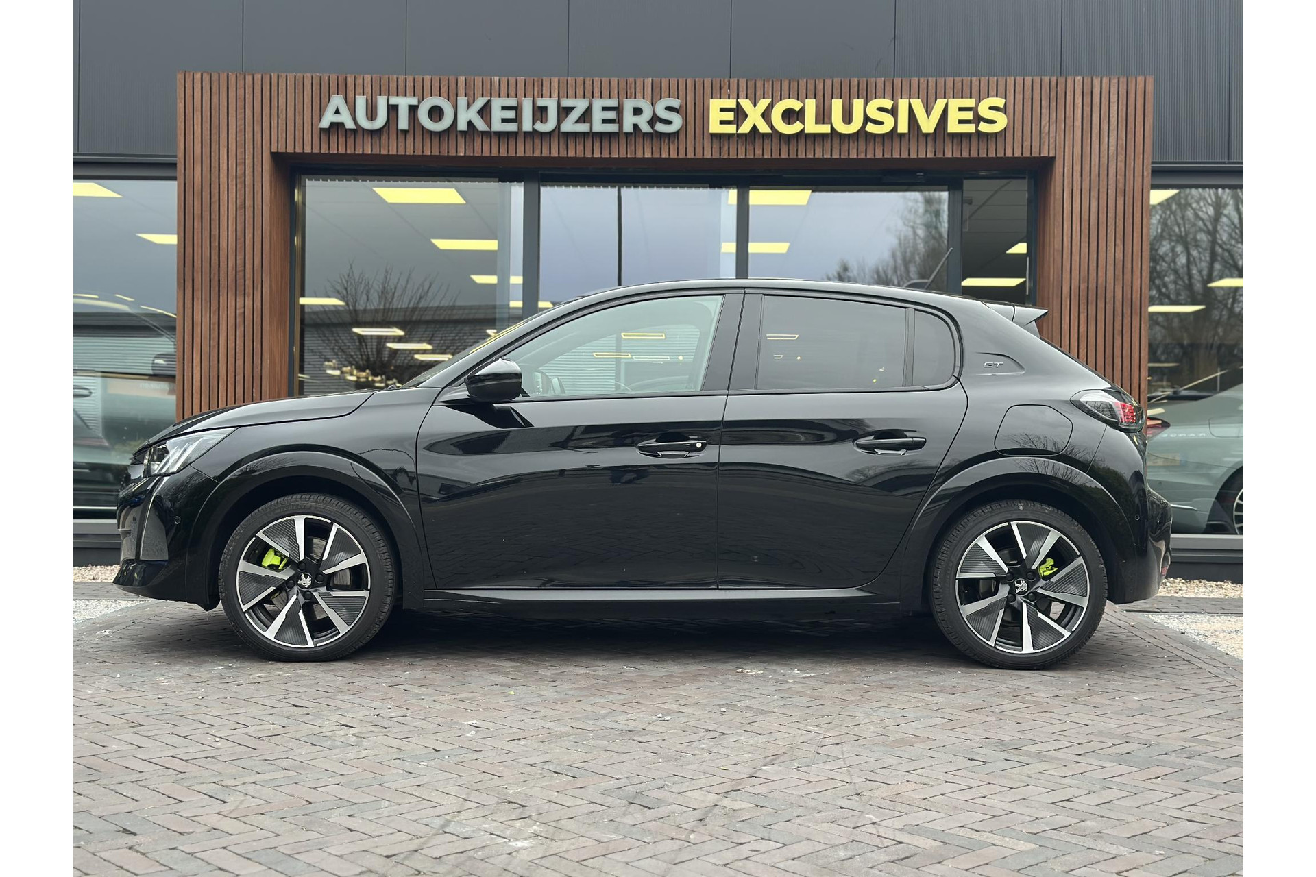 Peugeot e-208 EV GT Pack 50 kWh 2021 BLACK PEARL PAINT (KTV) 5