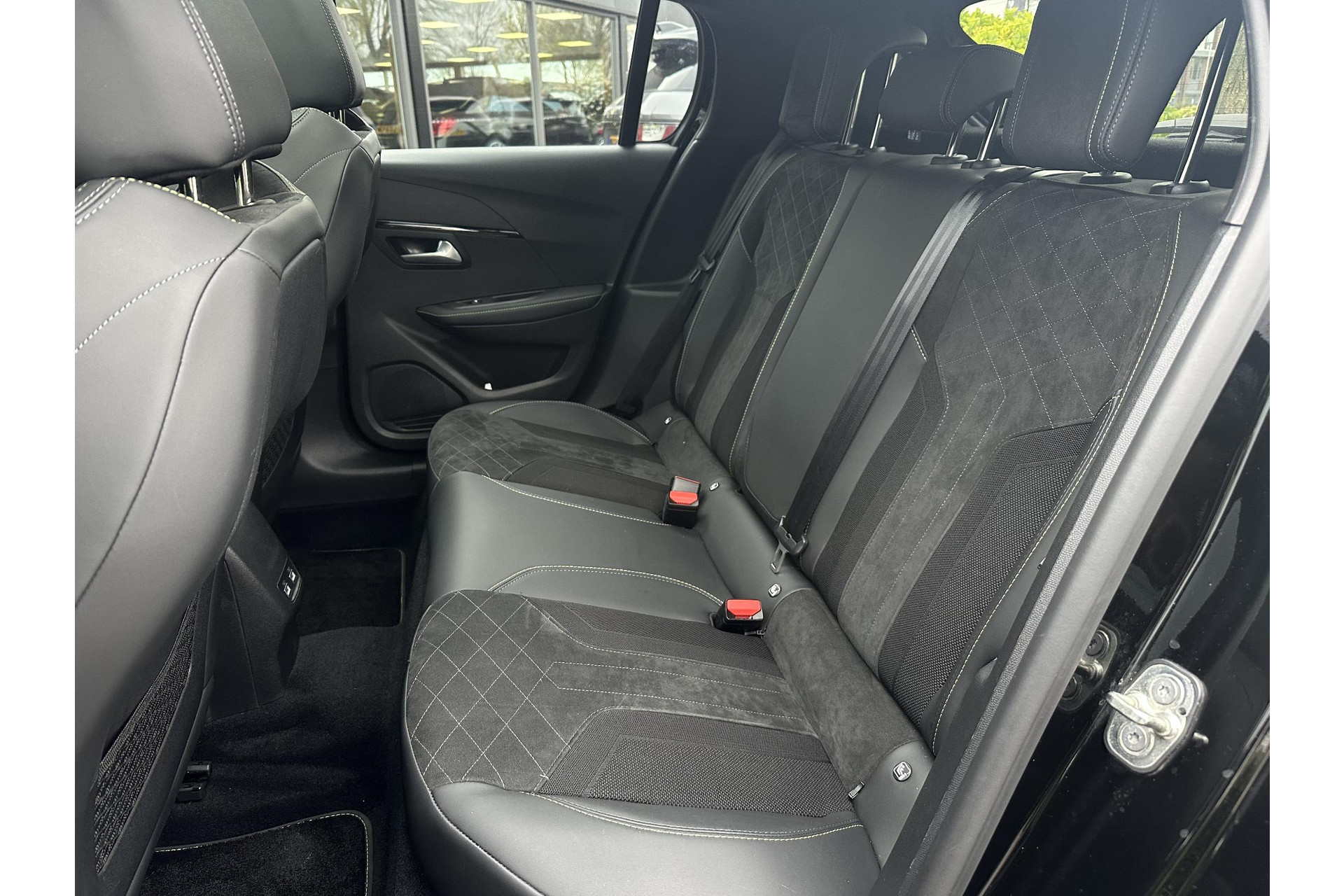 Peugeot e-208 EV GT Pack 50 kWh 2021 BLACK PEARL PAINT (KTV) 6