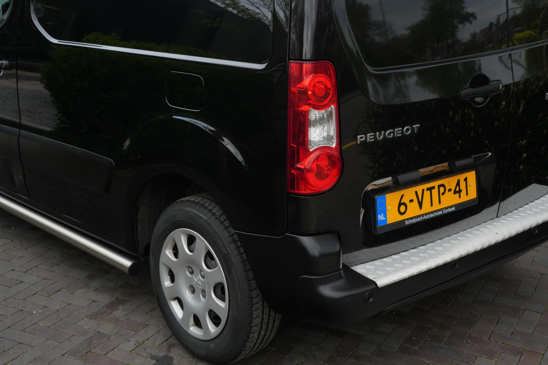 Peugeot Partner 120 1.6 e-HDI L1 XT Profit + 2012 ONYX BLACK PAINT (EXY) 14