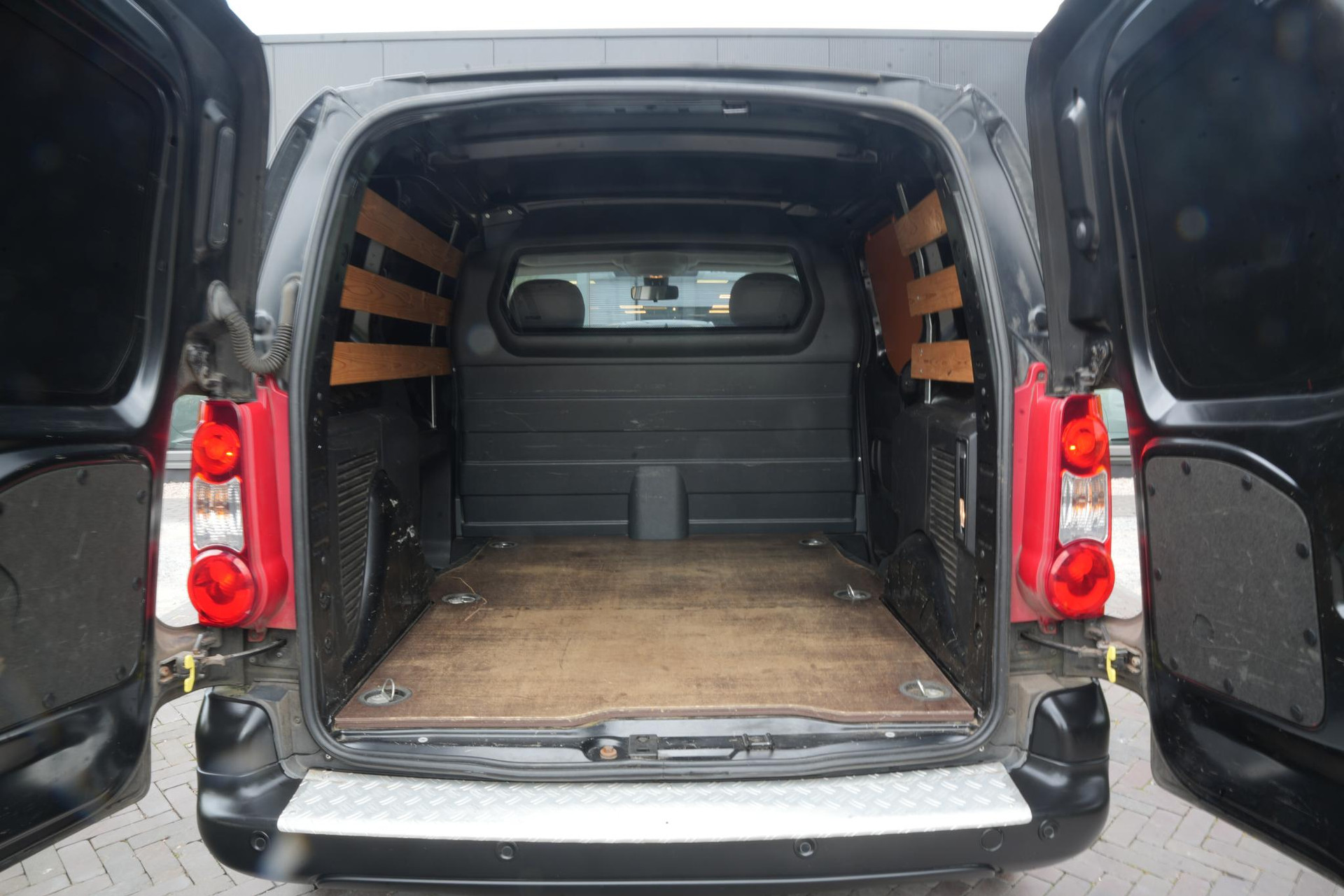 Peugeot Partner 120 1.6 e-HDI L1 XT Profit + 2012 ONYX BLACK PAINT (EXY) 16