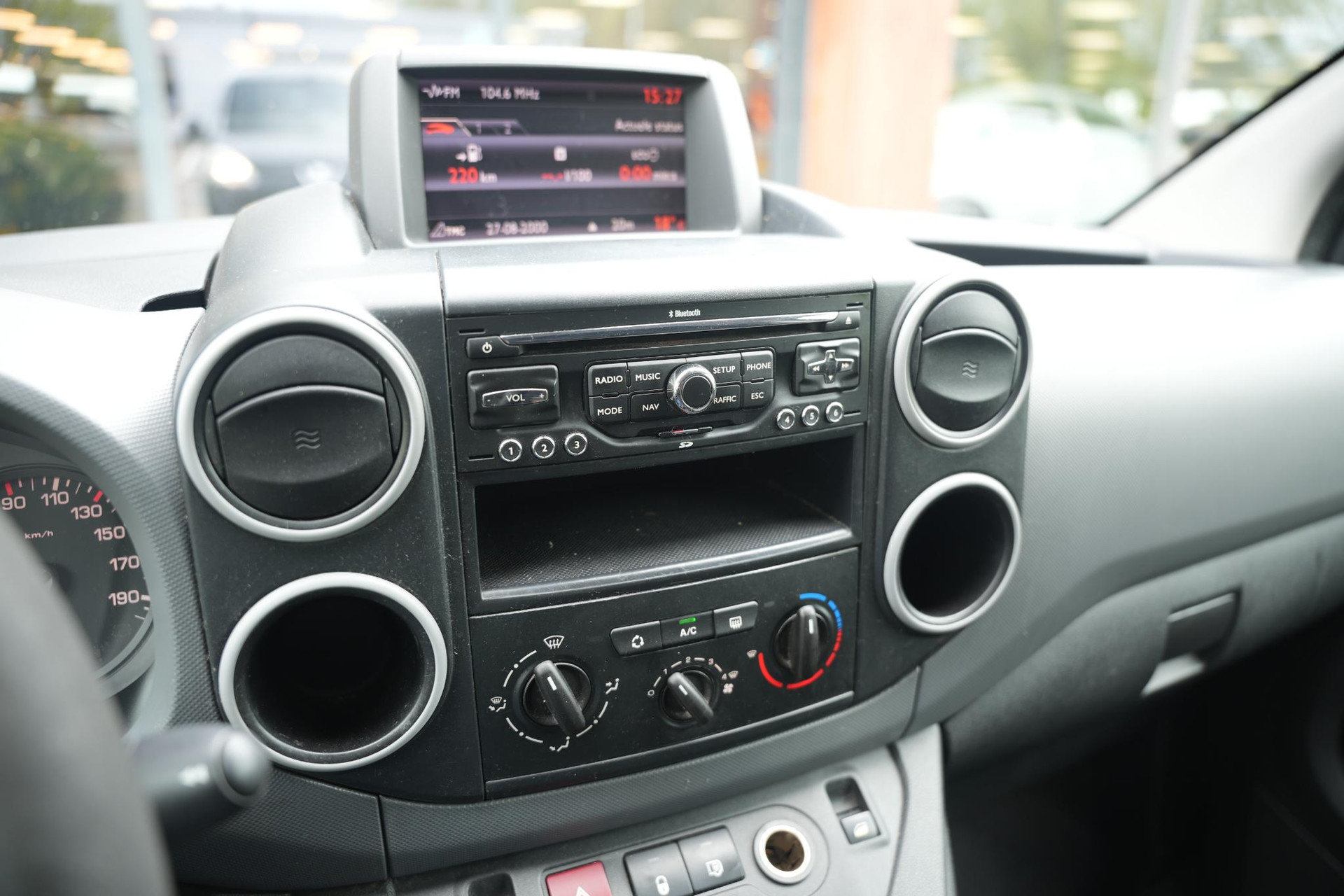 Peugeot Partner 120 1.6 e-HDI L1 XT Profit + 2012 ONYX BLACK PAINT (EXY) 21