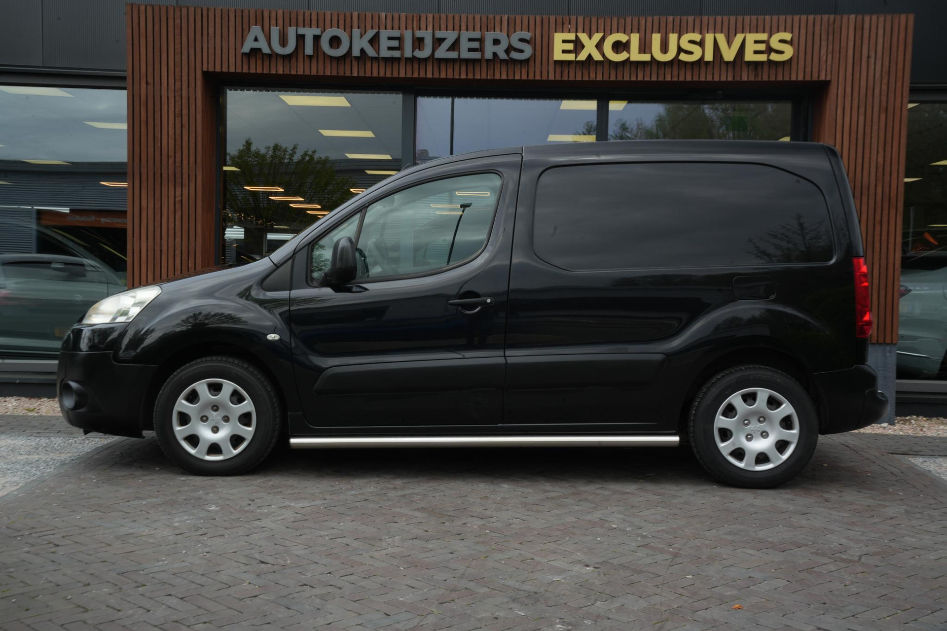 Peugeot Partner 120 1.6 e-HDI L1 XT Profit + 2012 ONYX BLACK PAINT (EXY) 5