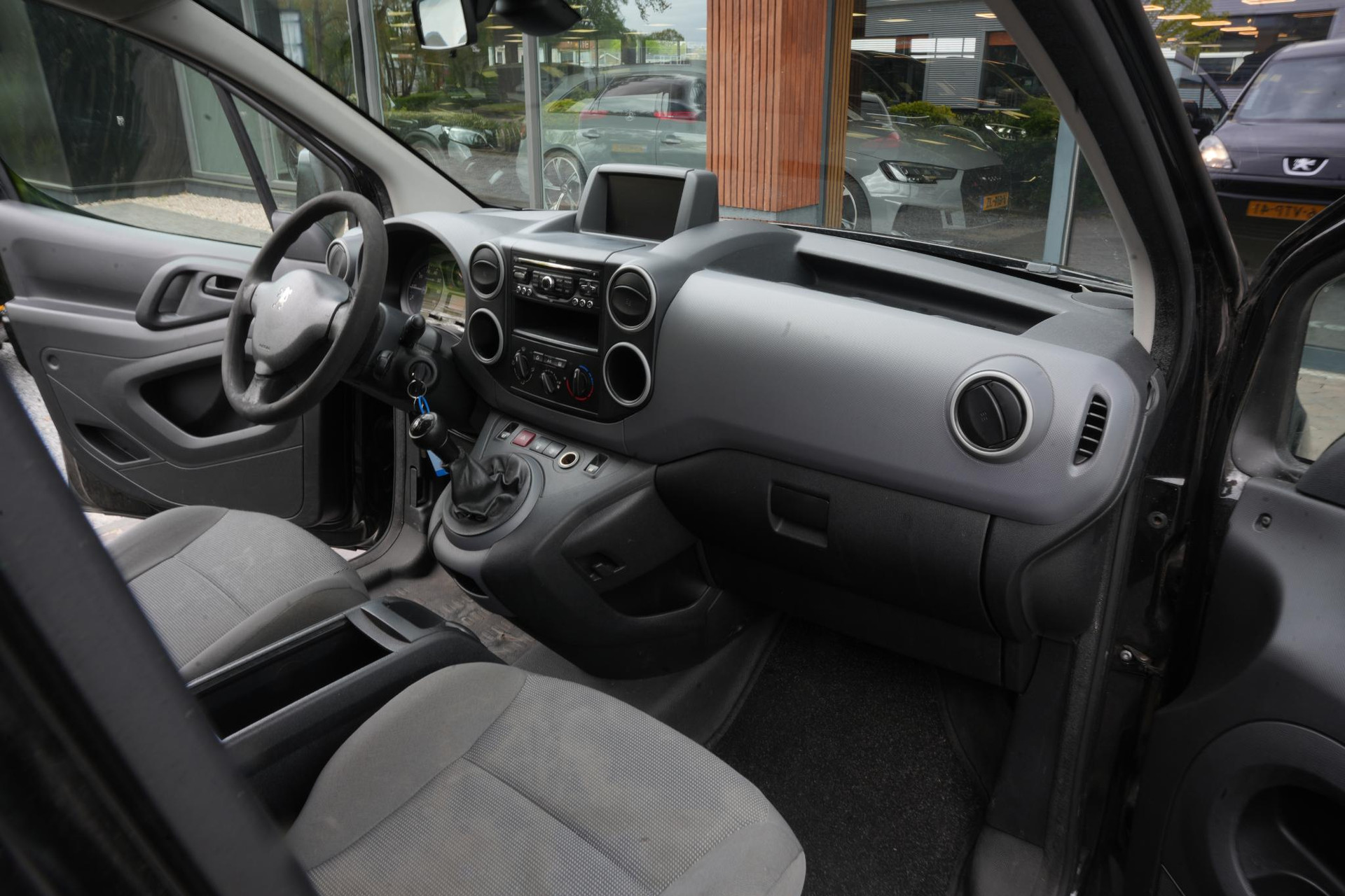 Peugeot Partner 120 1.6 e-HDI L1 XT Profit + 2012 ONYX BLACK PAINT (EXY) 6