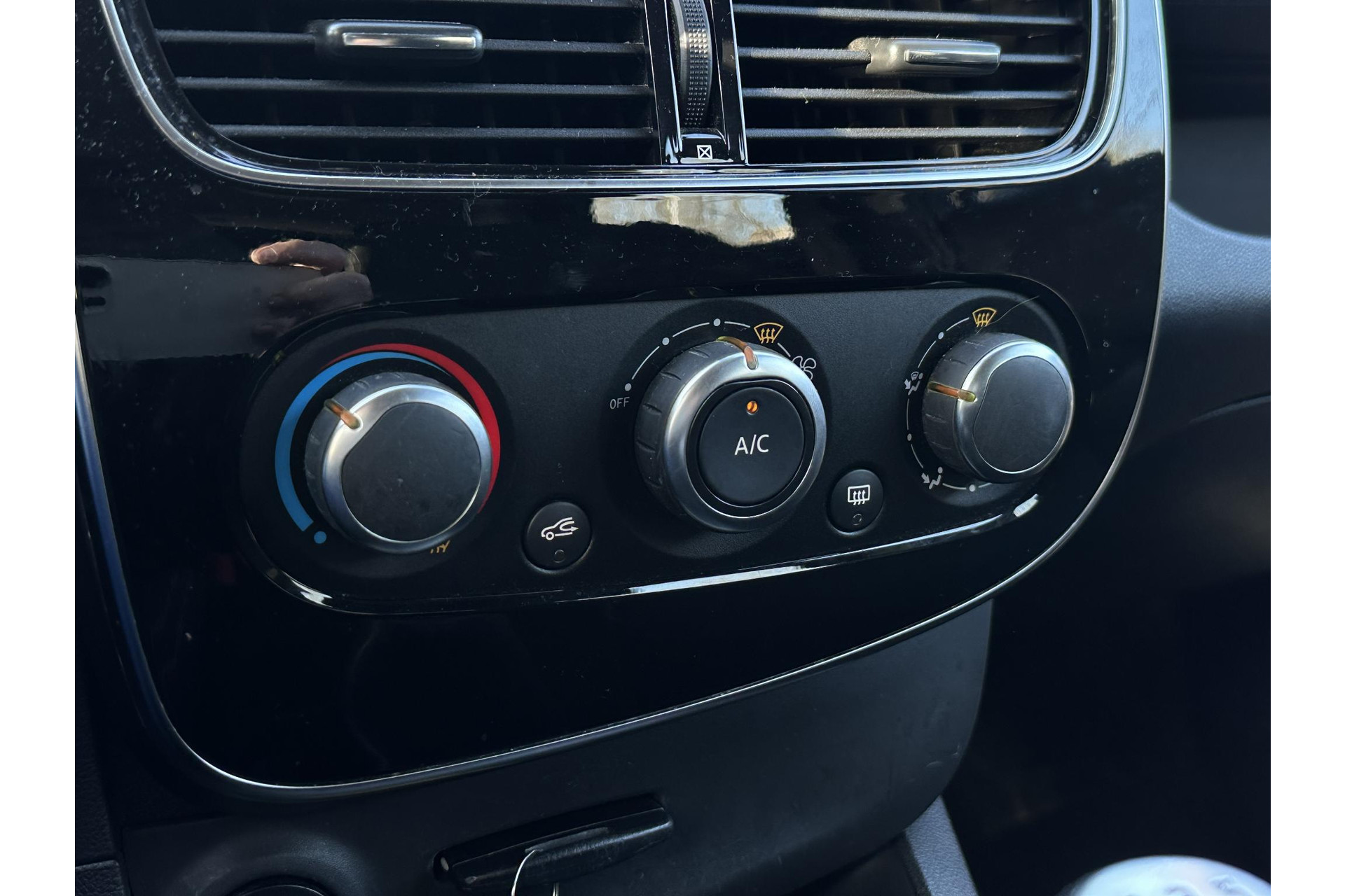 Renault Clio Estate 1.2 16V 2017 GREY TITANIUM (TEKPN) 21