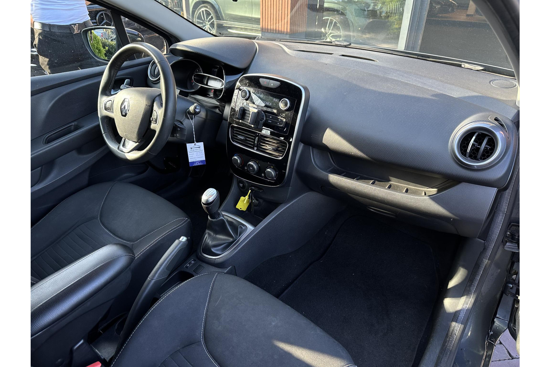 Renault Clio Estate 1.2 16V 2017 GREY TITANIUM (TEKPN) 4