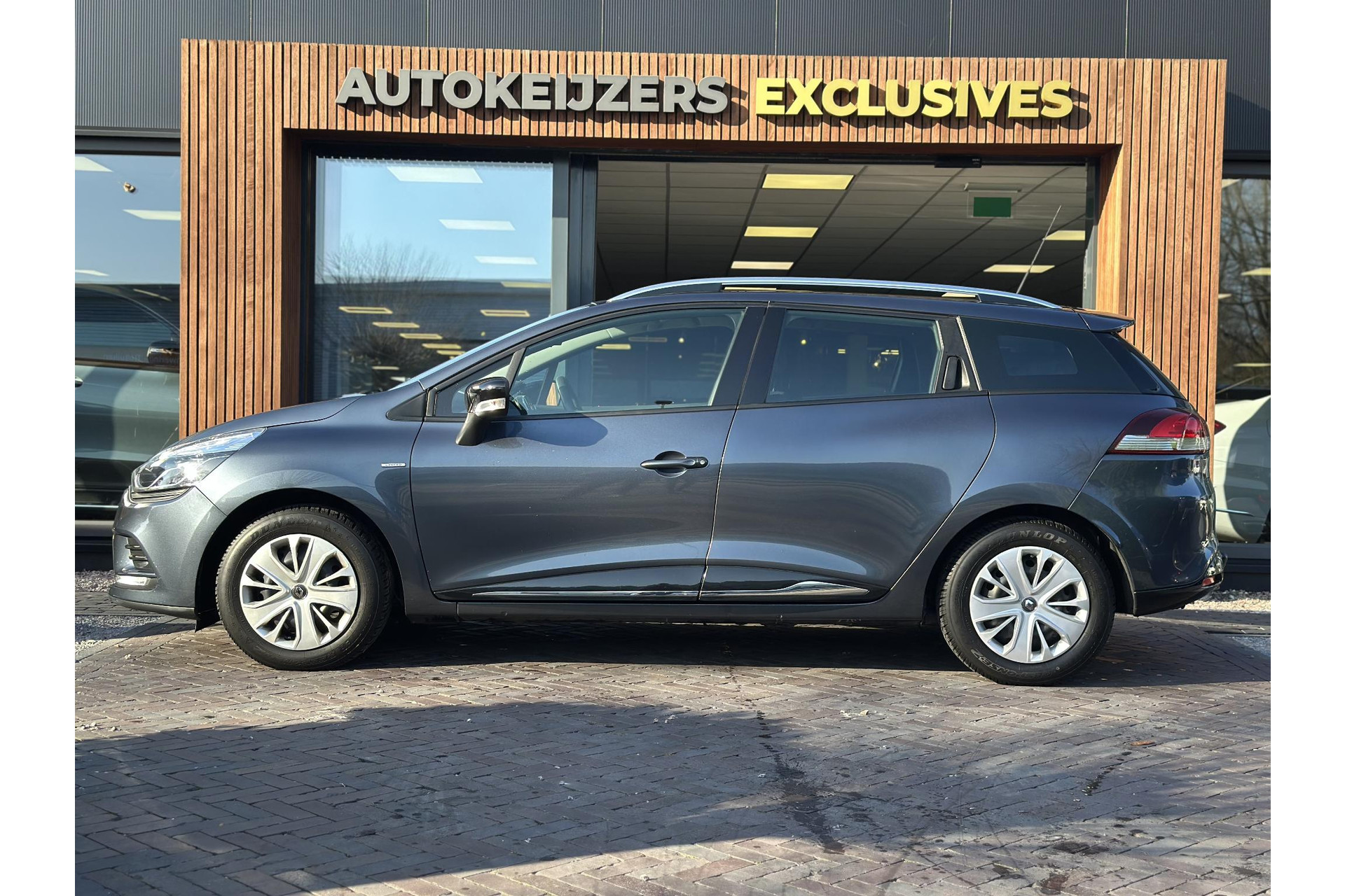 Renault Clio Estate 1.2 16V 2017 GREY TITANIUM (TEKPN) 7