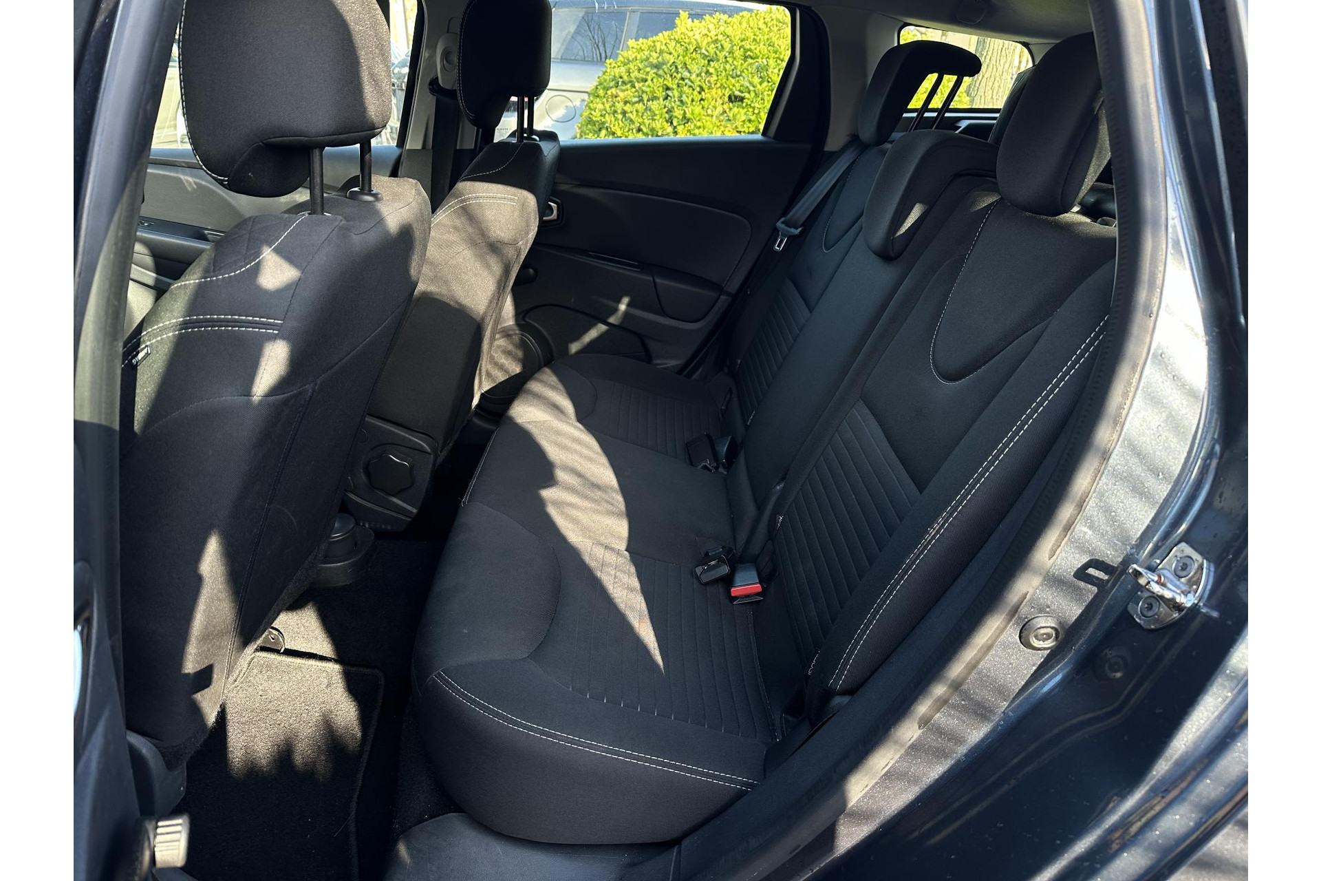 Renault Clio Estate 1.2 16V 2017 GREY TITANIUM (TEKPN) 9