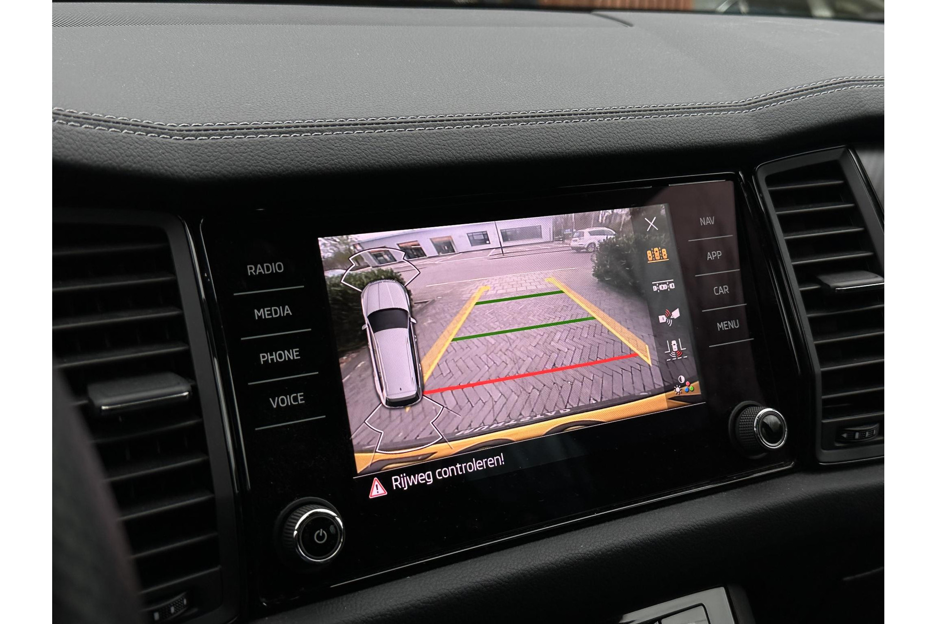 Škoda Kodiaq 1.5 TSI Sportline Business 2023 Black magic 36