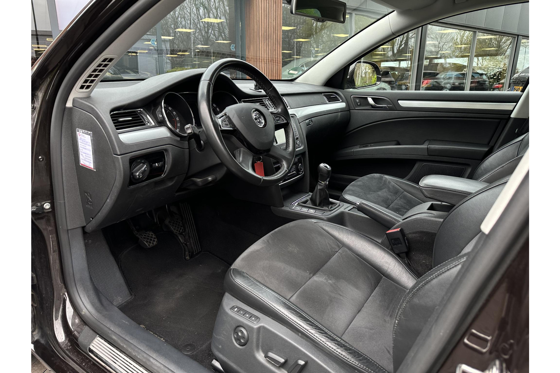 Škoda Superb Combi 1.6 TDI Sprint Pro 2014 Magnetic brown metallic 11