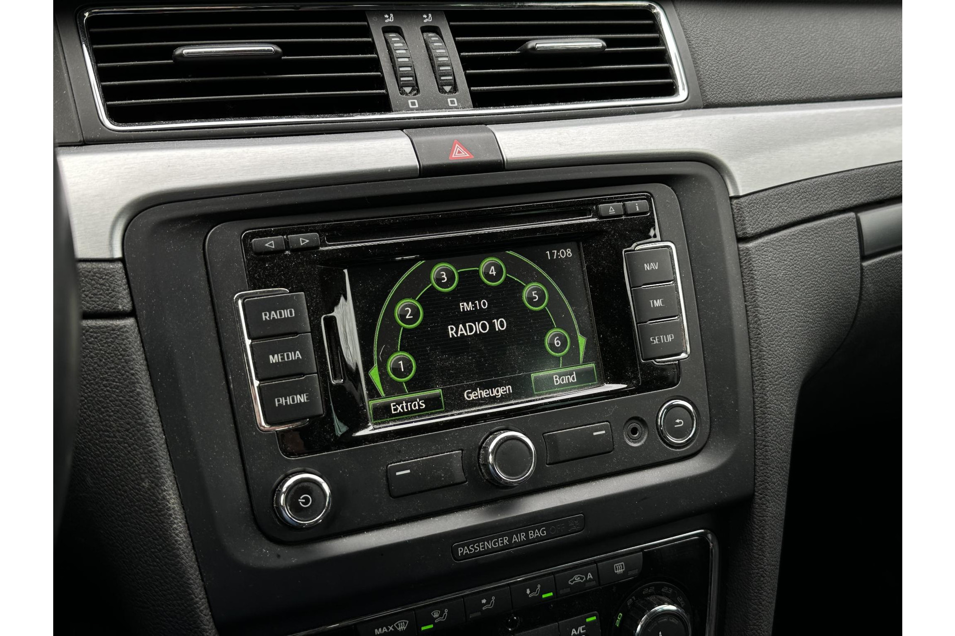 Škoda Superb Combi 1.6 TDI Sprint Pro 2014 Magnetic brown metallic 24