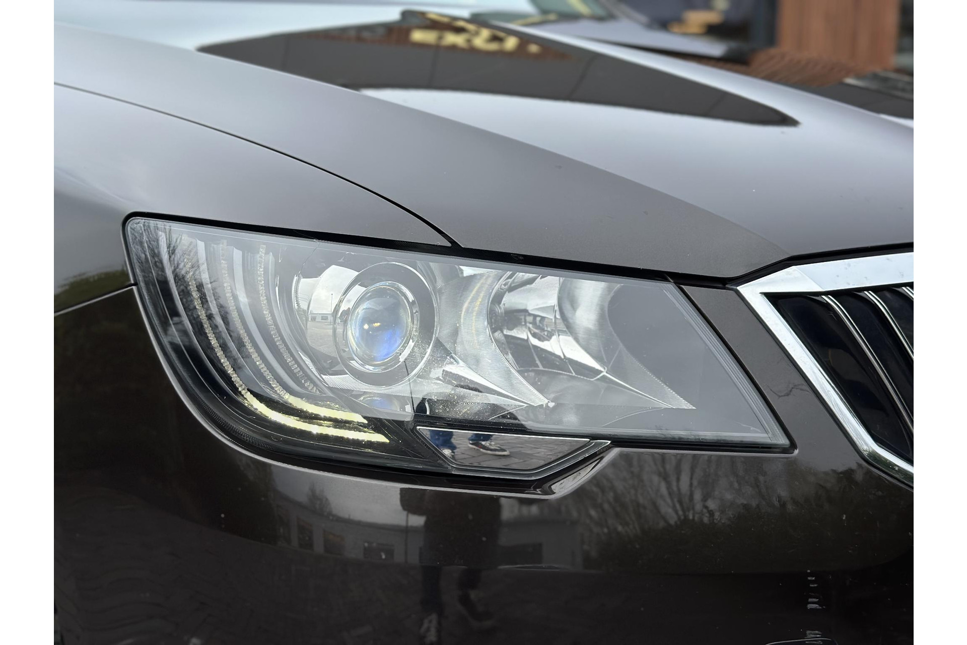 Škoda Superb Combi 1.6 TDI Sprint Pro 2014 Magnetic brown metallic 3